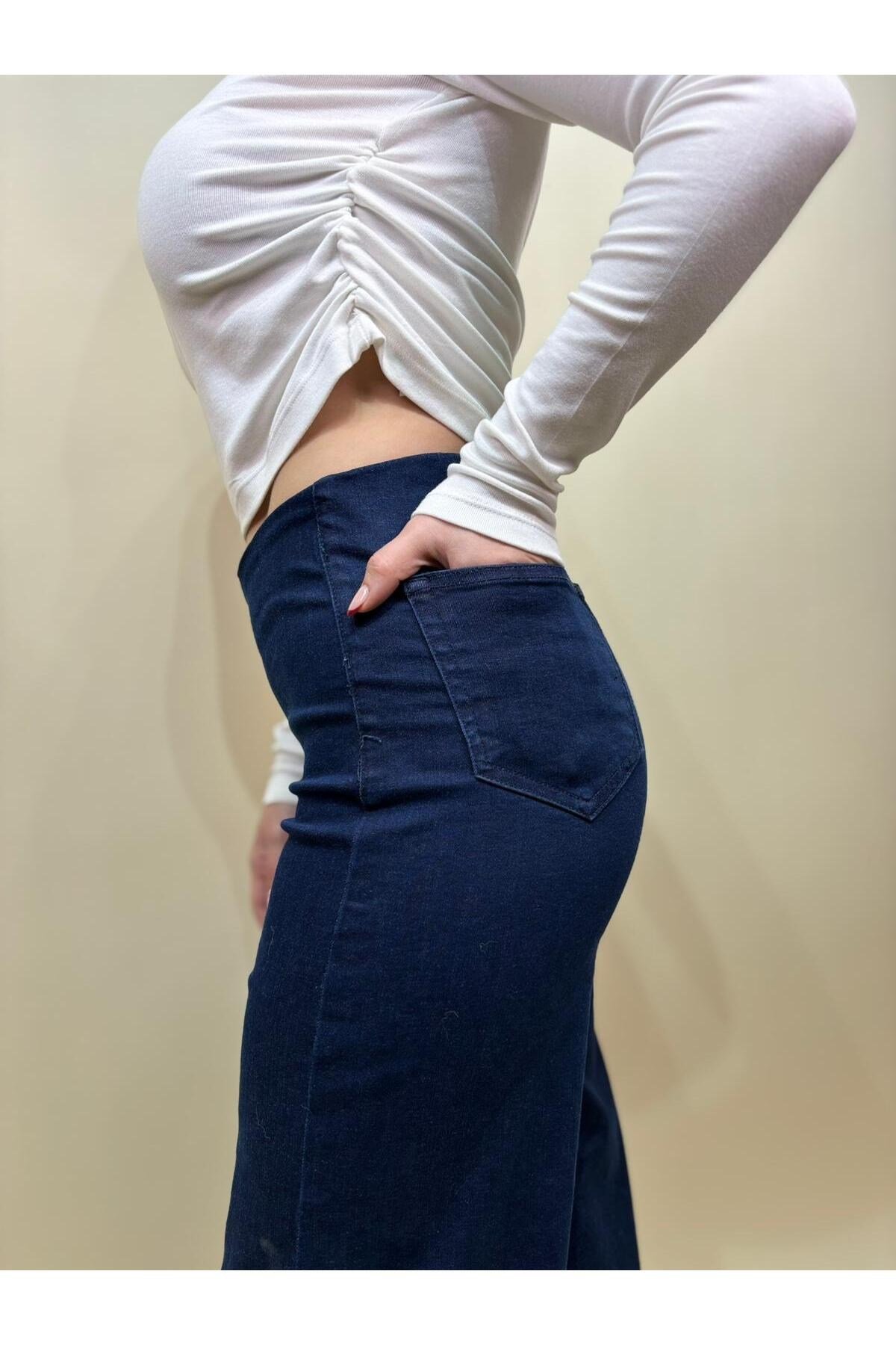Beli Lastik Detaylı Açık Mavi Kadın Jean Pantolon