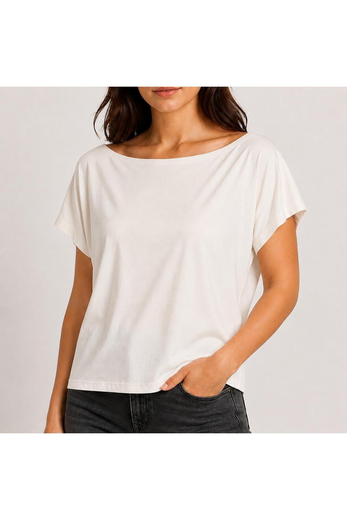 Ekru Kayık Yaka Salaş T-ShirT