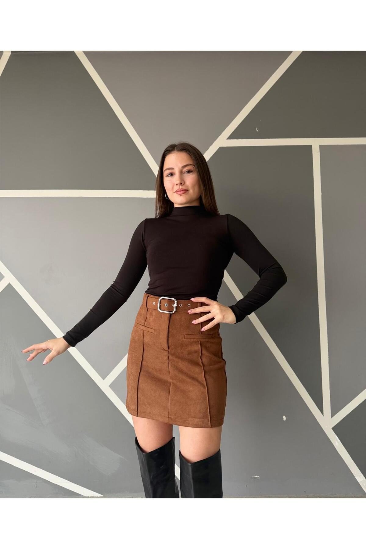 Kadın Kahverengi Süet Görünümlü Kemerli Mini Etek