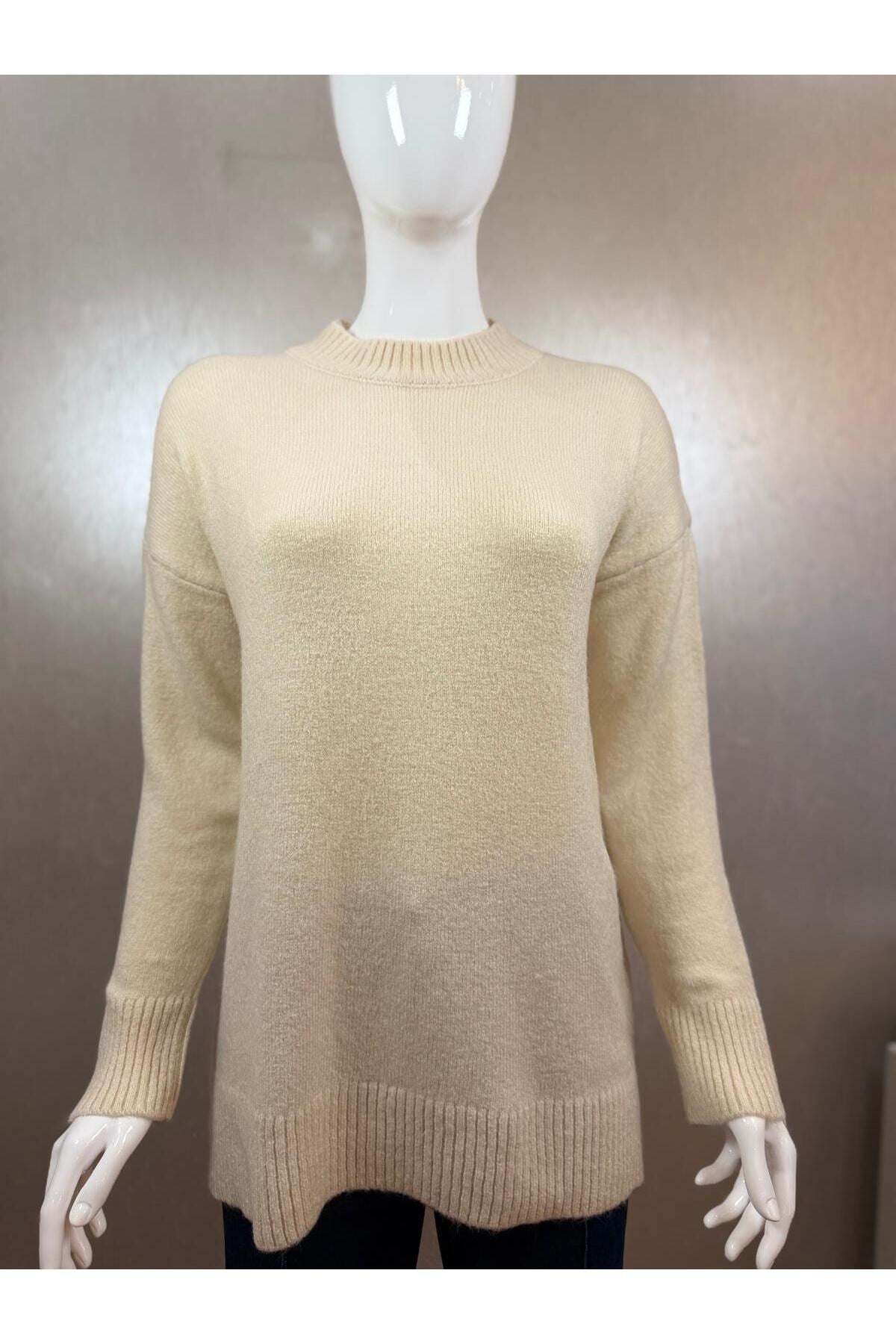 Kadın Oversize Yumuşak Dokulu Basic Triko Kazak