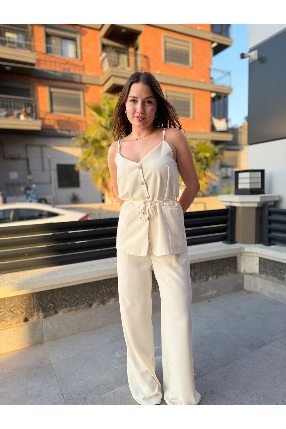 kadin-tek-pileli-kemerli-bol-paca-pant-9-a88b.jpg