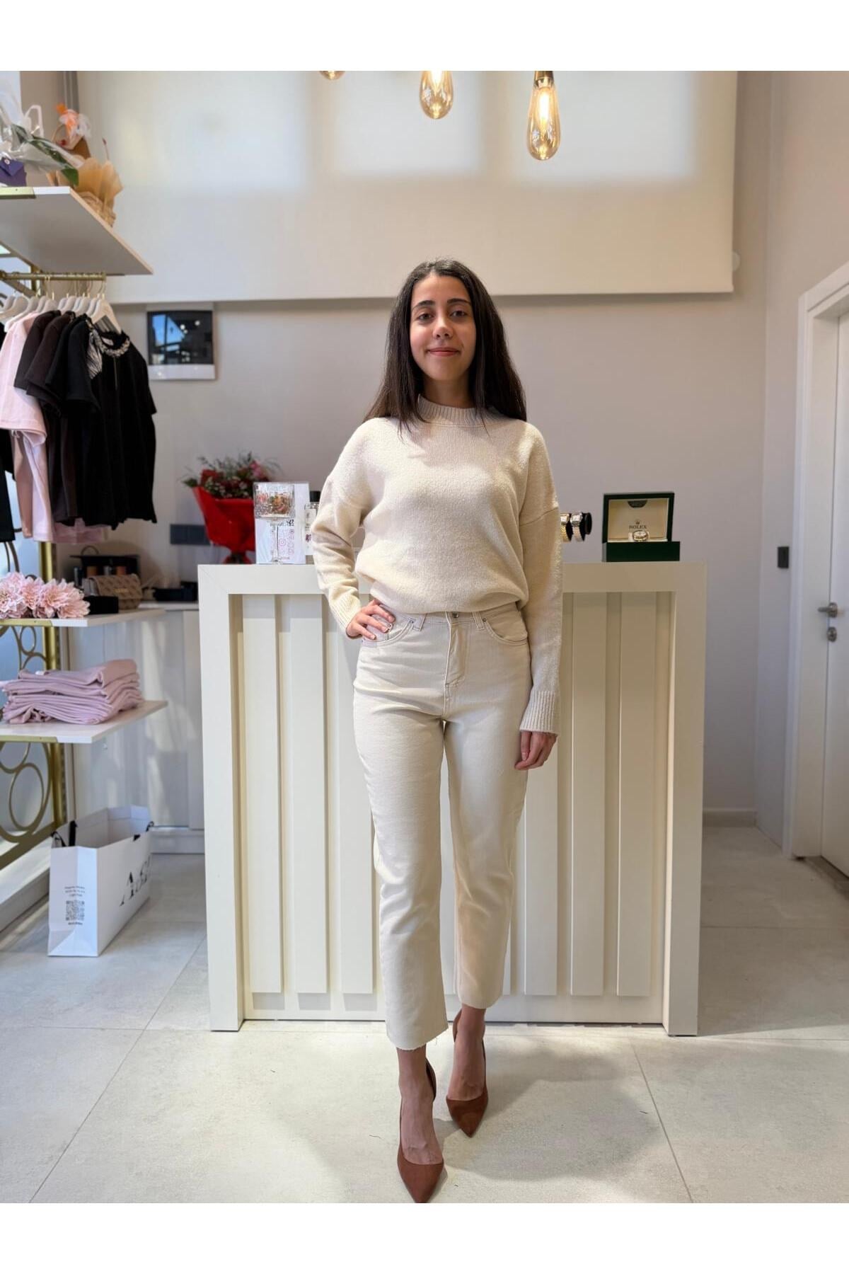 Kadın Yüksek Bel Mom Fit Jean Pantolon – Ekru Düz Paça Denim