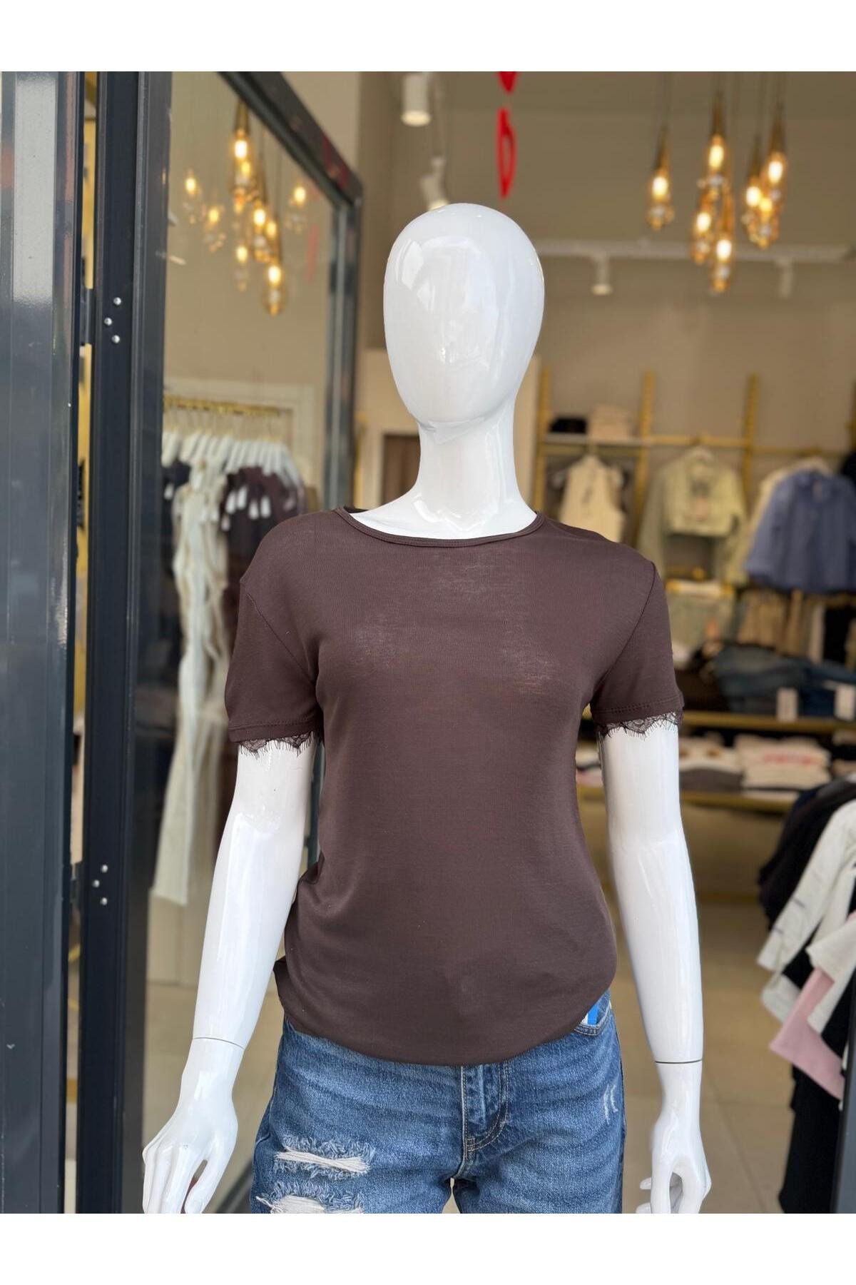 kolu-dantel-detayli-basic-t-shirt-kisa-1edad3.jpg