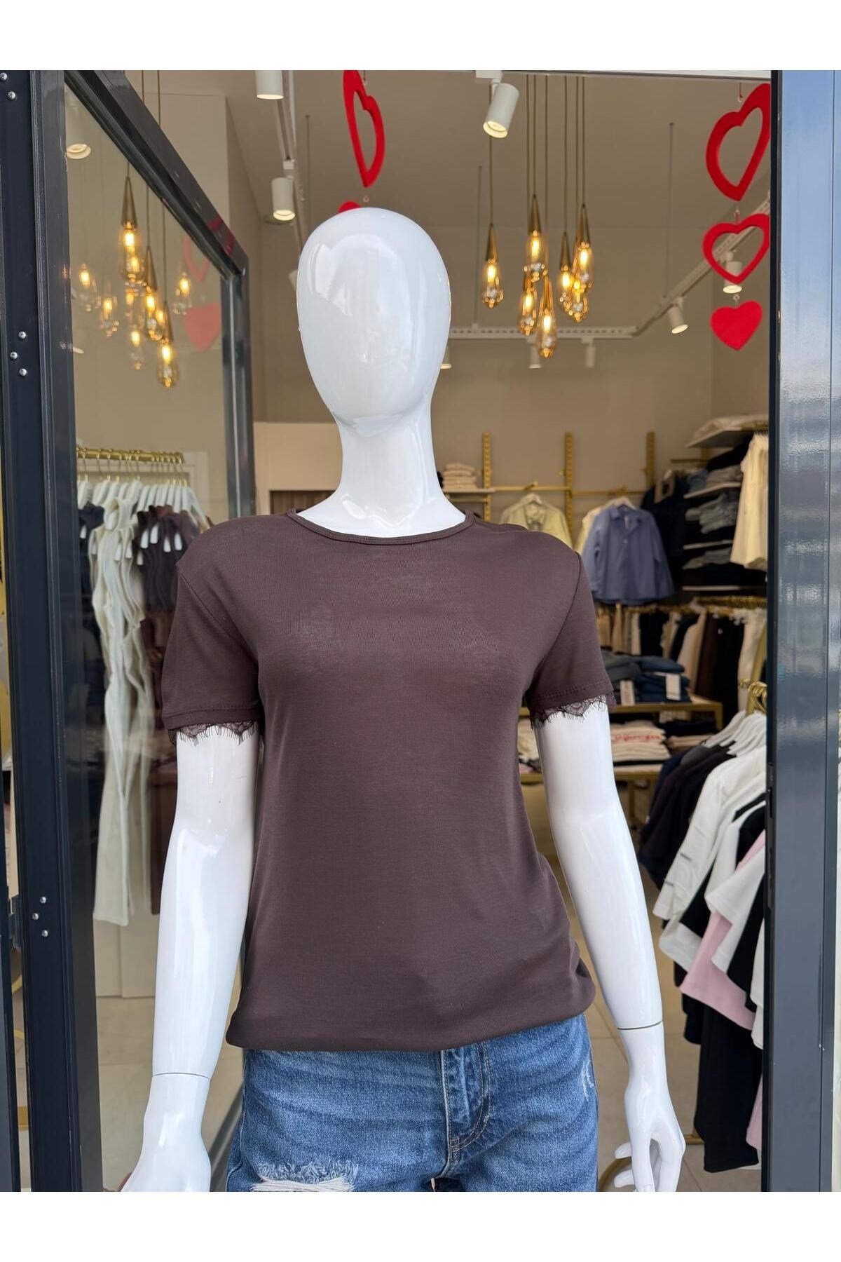 kolu-dantel-detayli-basic-t-shirt-kisa-a5-92a.jpg