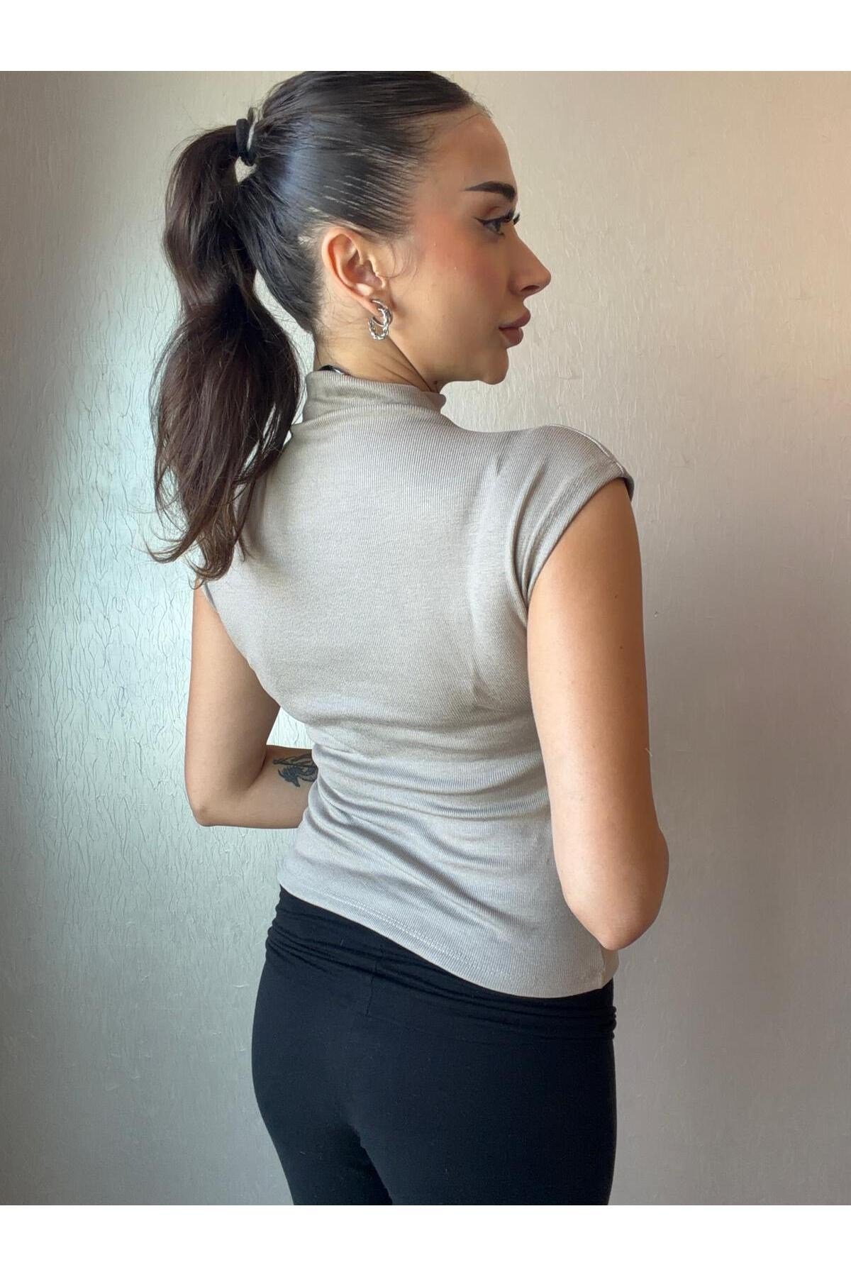 Premium Dik Yaka Bluz