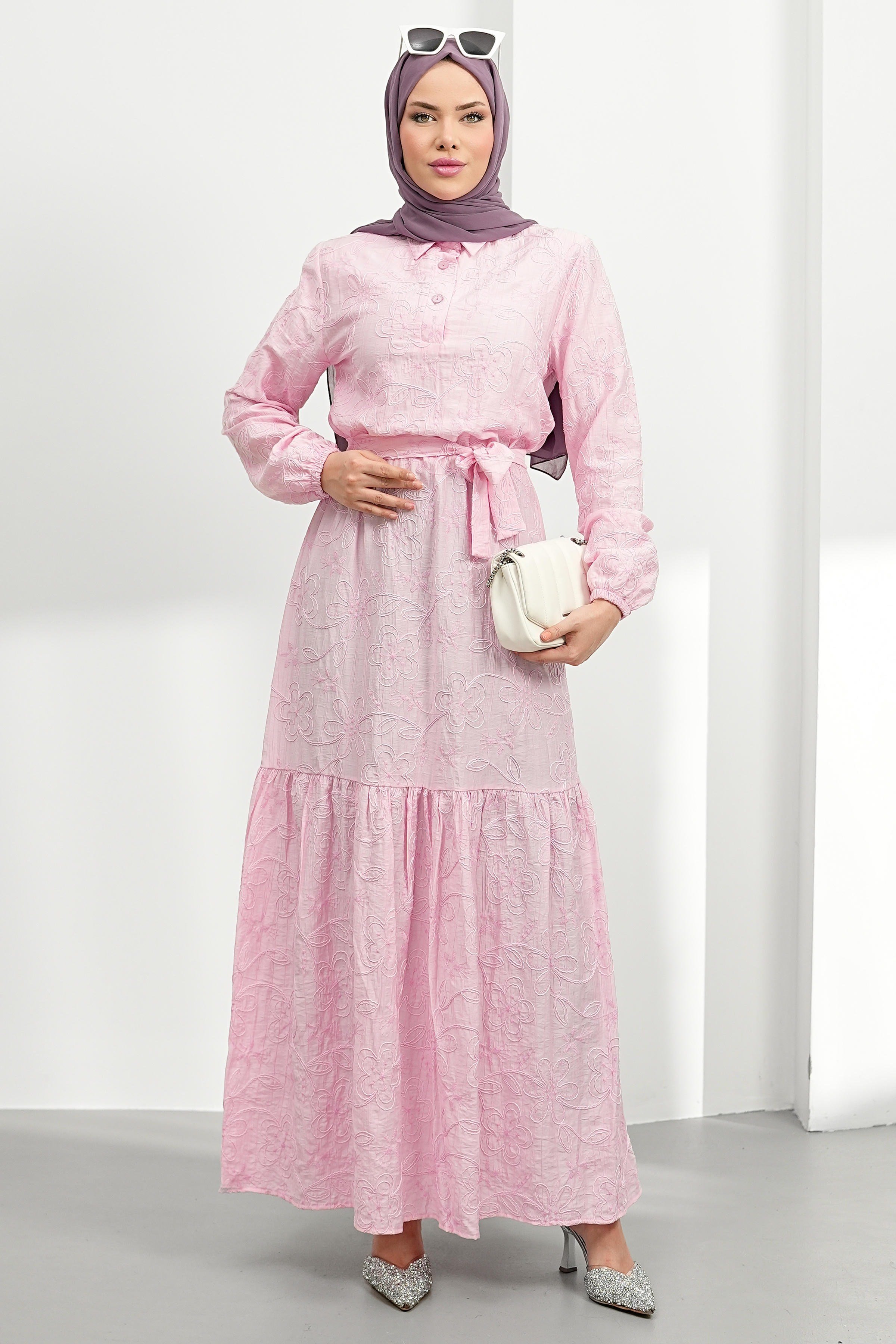 Nakışlı Kemer Detay Elbise - Pembe kadın giyim ürün görseli Arzestore