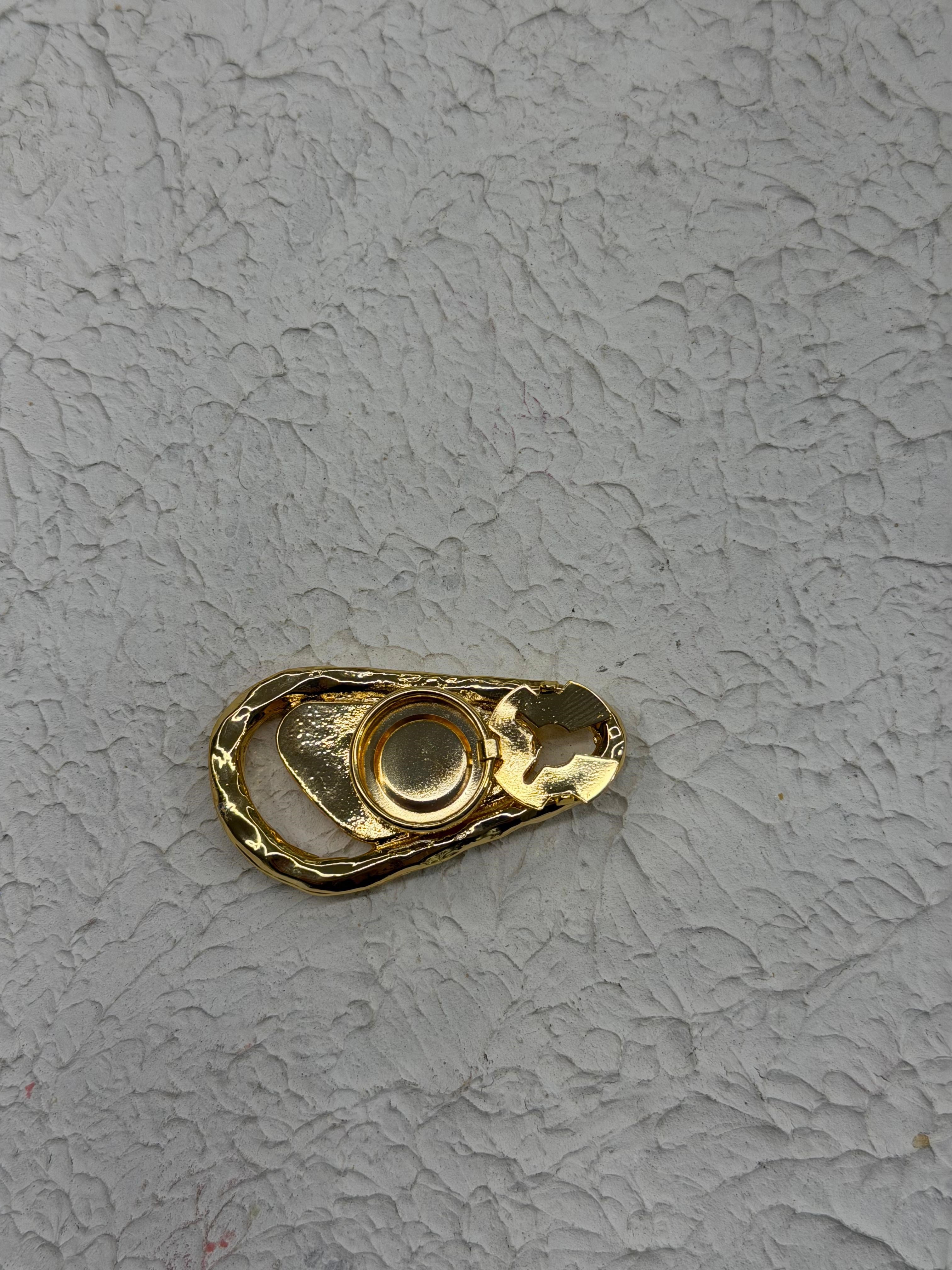 Oval Düğme Broş