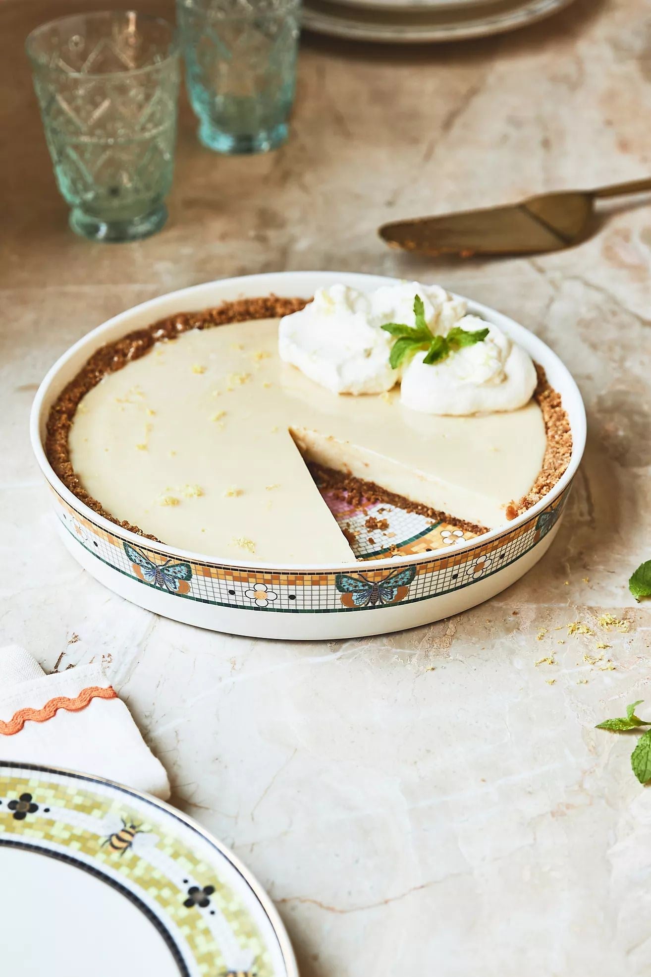 Bistro Tile Stoneware 24k Gold Accent Pie Dish: Garden Edition