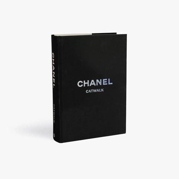 Thames&Hudson- Chanel Catwalk Kitap