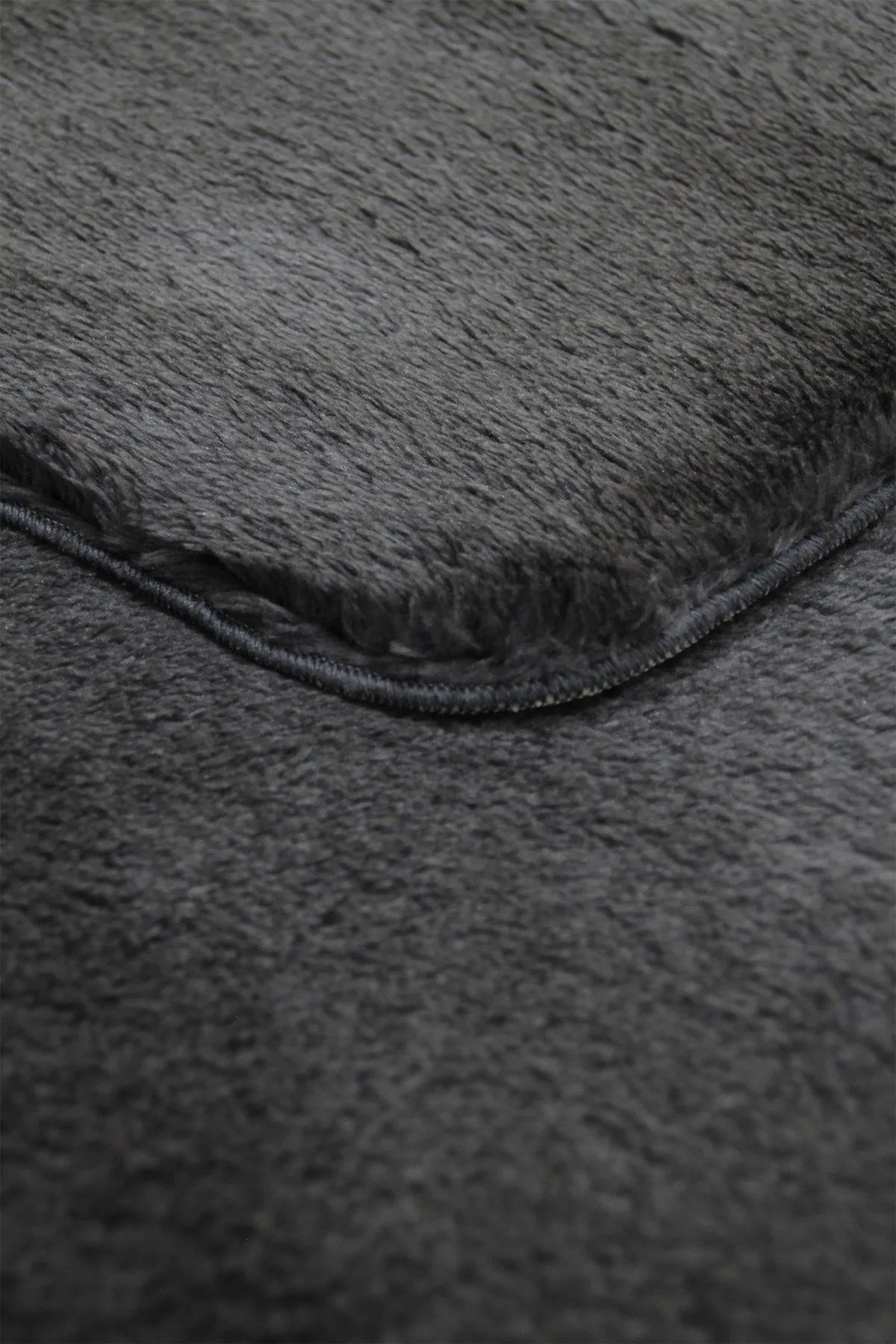 Antrasit Oval Peluş Post Halı Yolluk Yumuşak Tüylü Puffy Kaymaz Dekoratif Yıkanabilir Modern