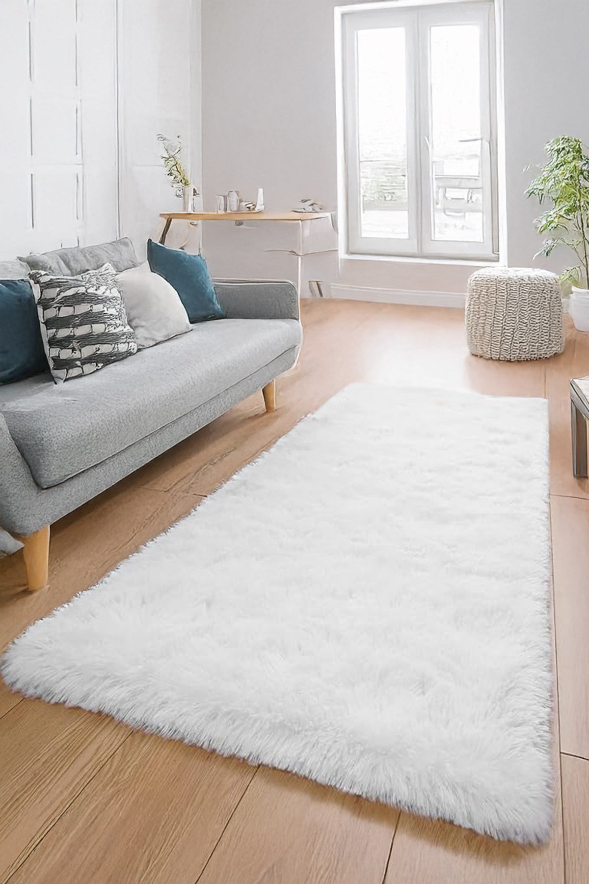Beyaz Post Peluş Halı Yolluk Yumuşak Tüylü Puffy Kaymaz Özel Taban Dekoratif Yıkanabilir Modern