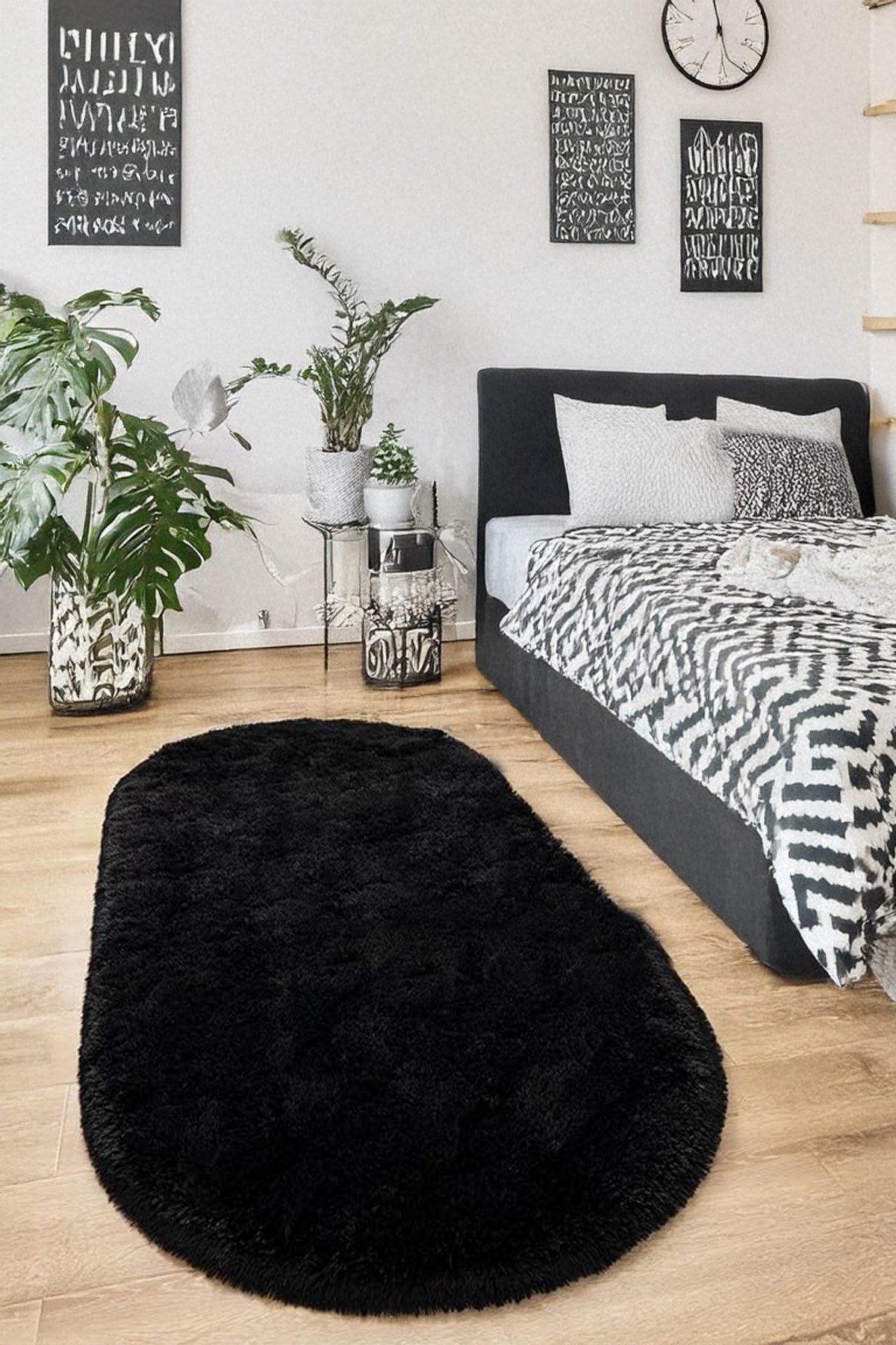 Siyah Oval Peluş Post Halı Yolluk Yumuşak Tüylü Puffy Kaymaz Taban Dekoratif Yıkanabilir Modern