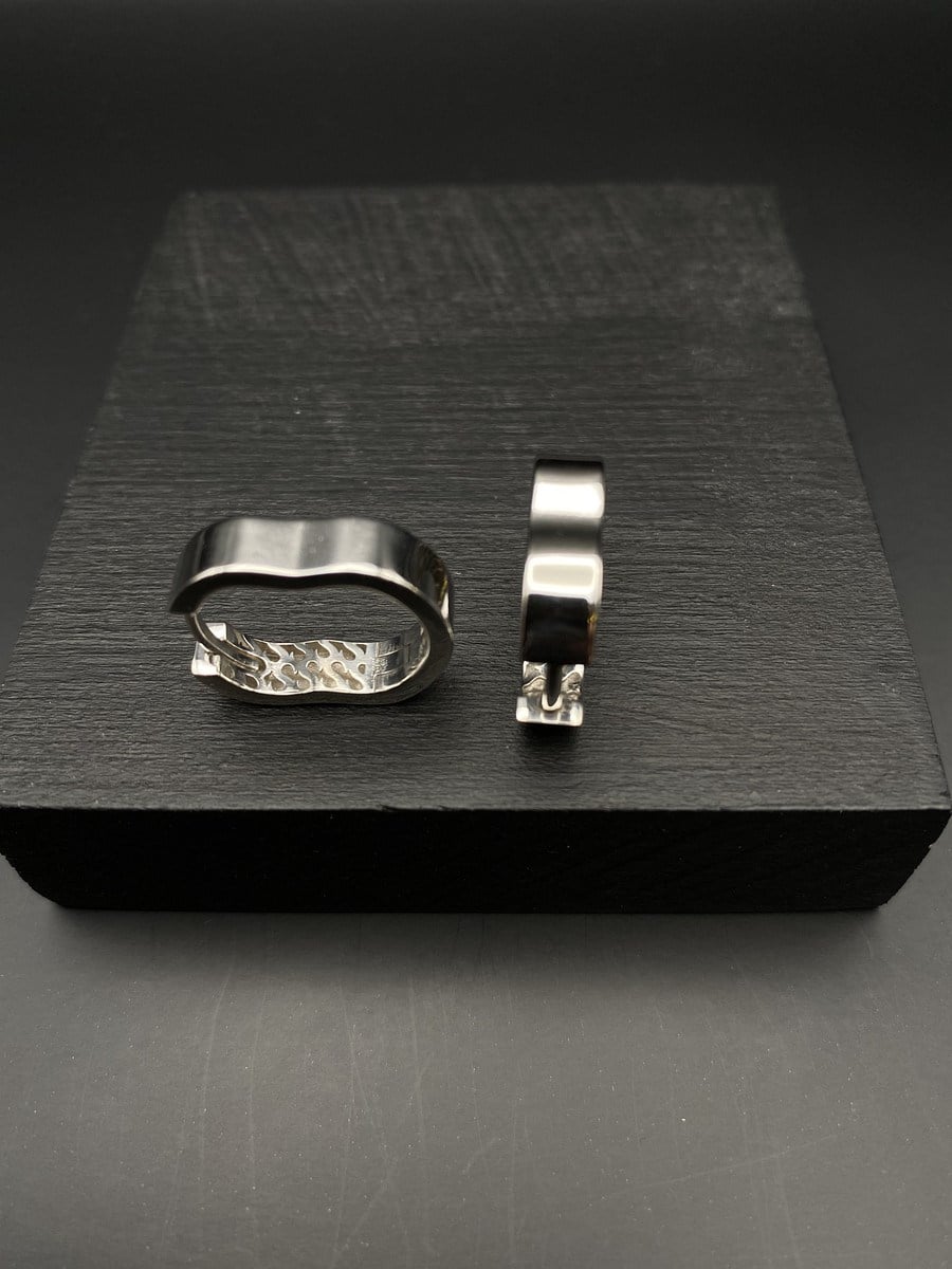 oval-dalgali-huggie-kupe-a3ad6a.jpg