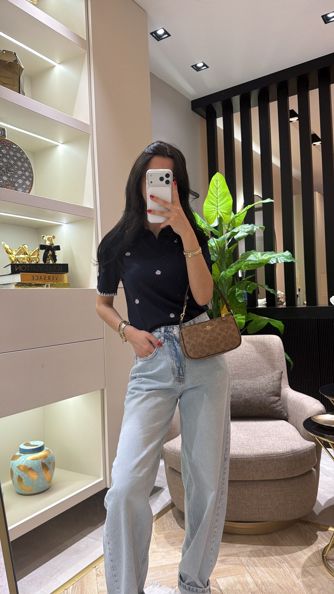 ÇOBAN NAKIŞLI LACİVERT BLUZ
