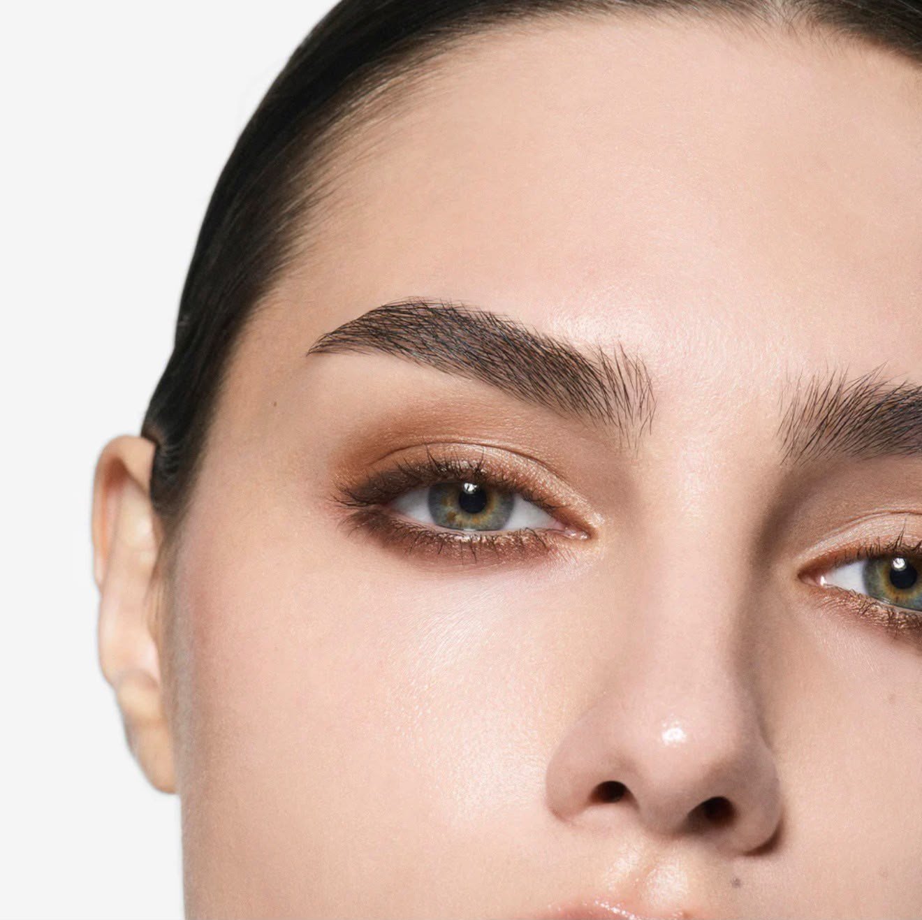 Eye Wardrobe Multi-Finish Eyeshadow Palette
