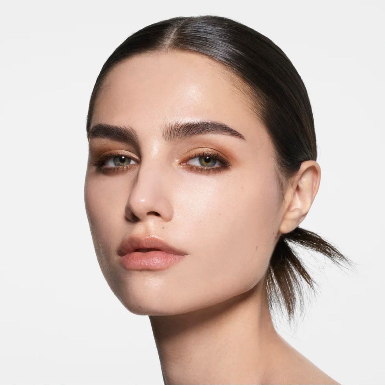 Eye Wardrobe Multi-Finish Eyeshadow Palette