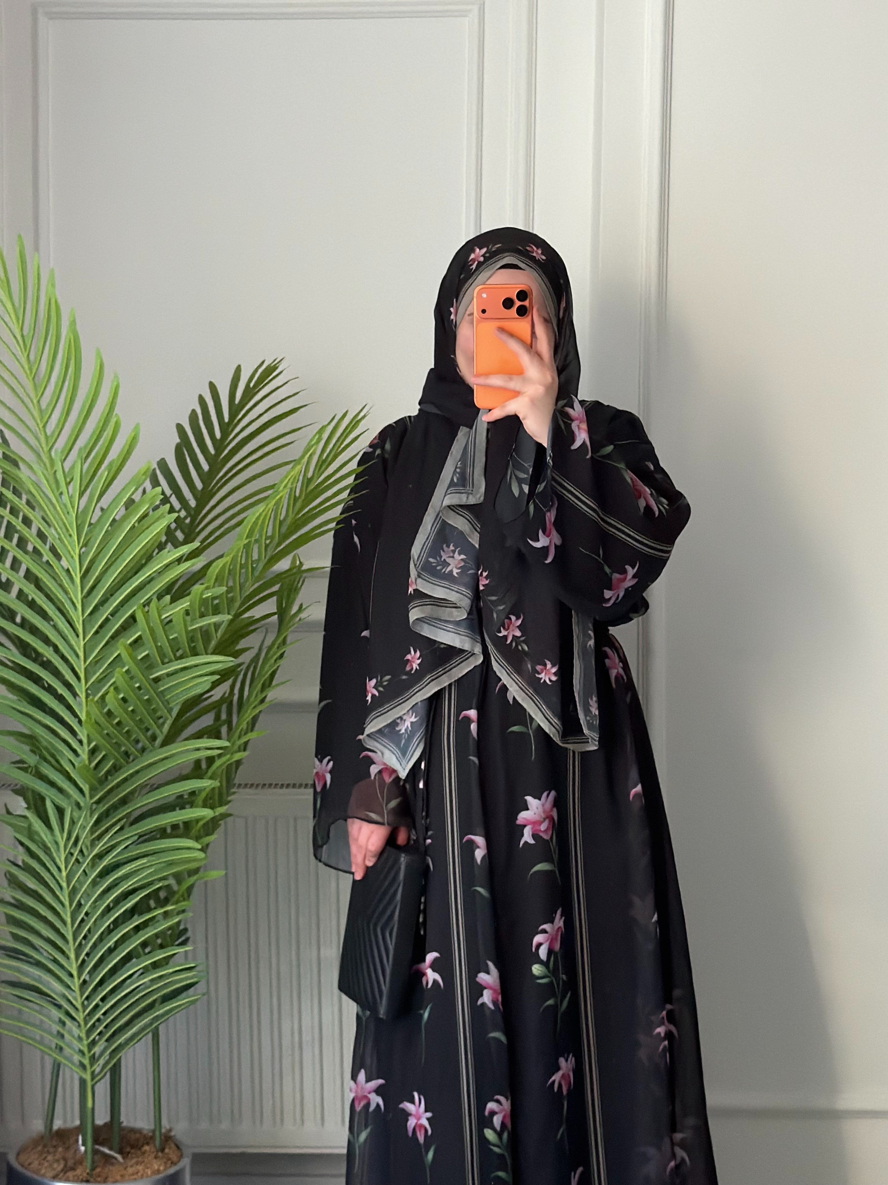Layali Abaya
