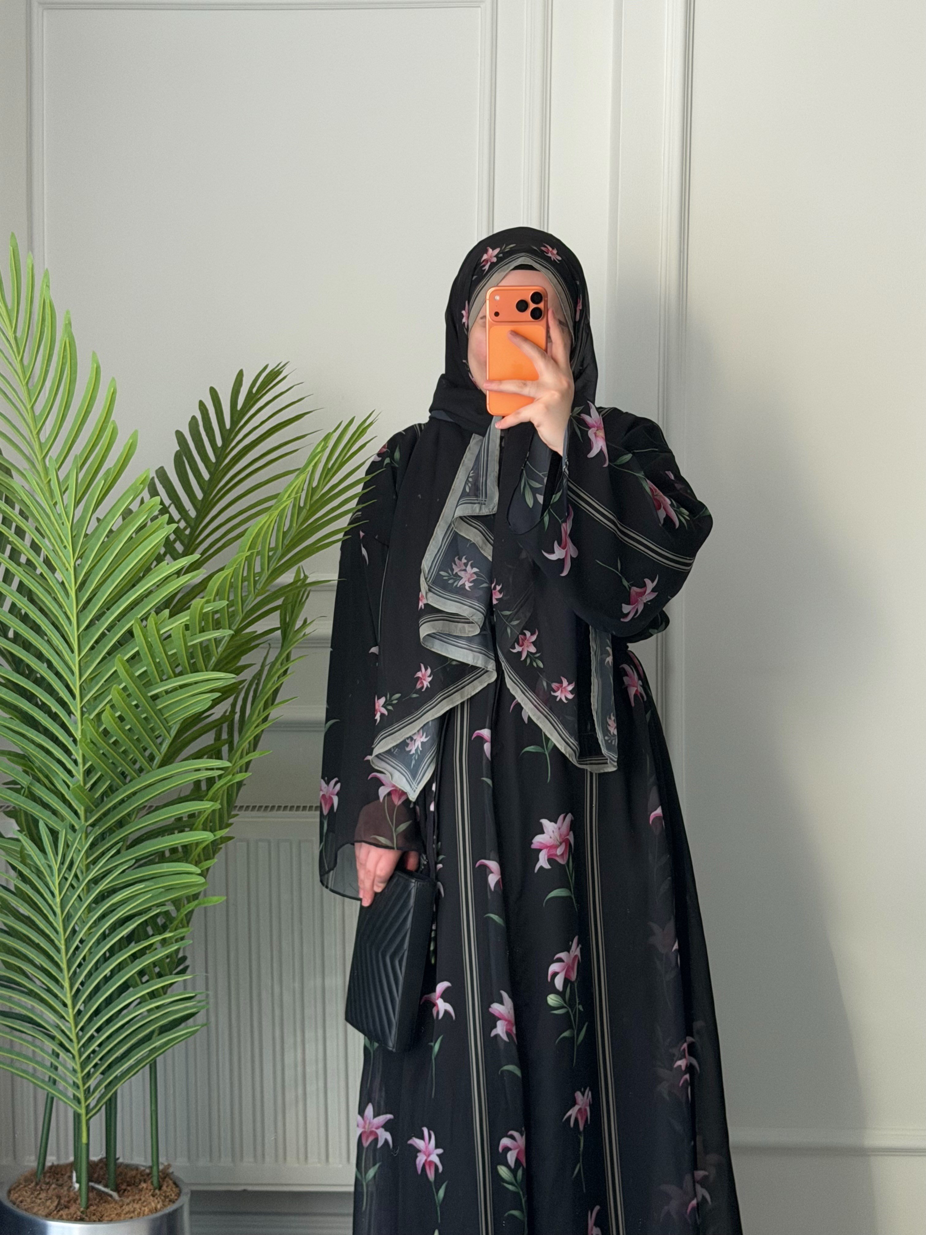 Layali Abaya