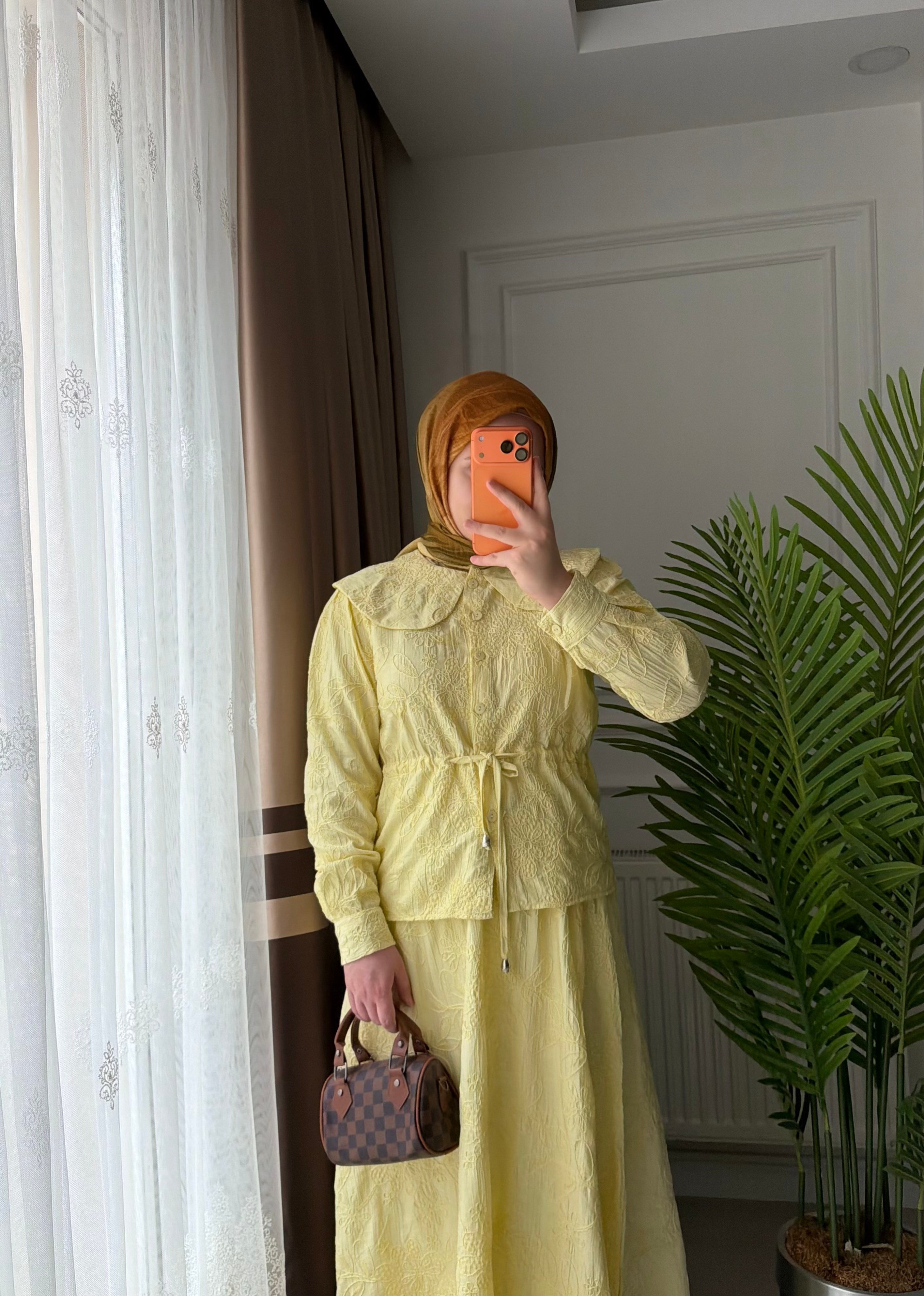 Mimoza Takım - Sarı