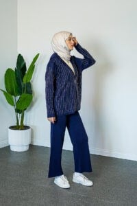 SHENAY Ivory Grace Tesettür Kombin Spor Şık Kapüşonlu Çizgi Detaylı Yeni Sezon - Lacivert