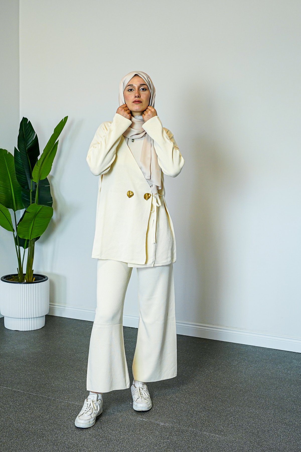 SHENAY Pure Elegance Tesettür İkili Takım Şık ve Rahat Günlük Kombin - Krem