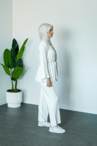 SHENAY Soft Harmony Tesettür İkili Takım V Yaka Kuşaklı 4 Mevsim Rahat Kalıp - Beyaz