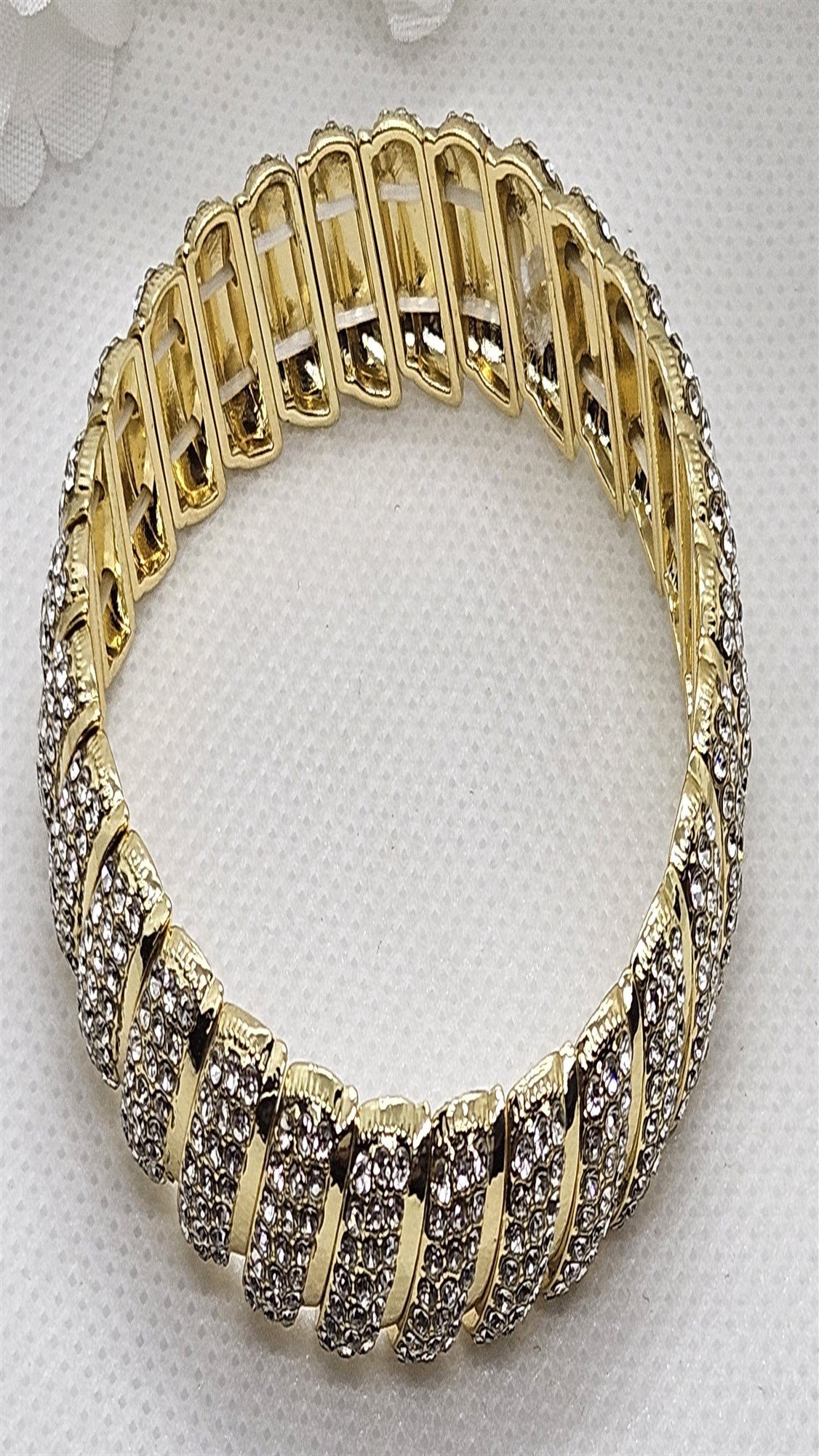 Gold Lastikli Taşlı Yatay Desen Bilezik