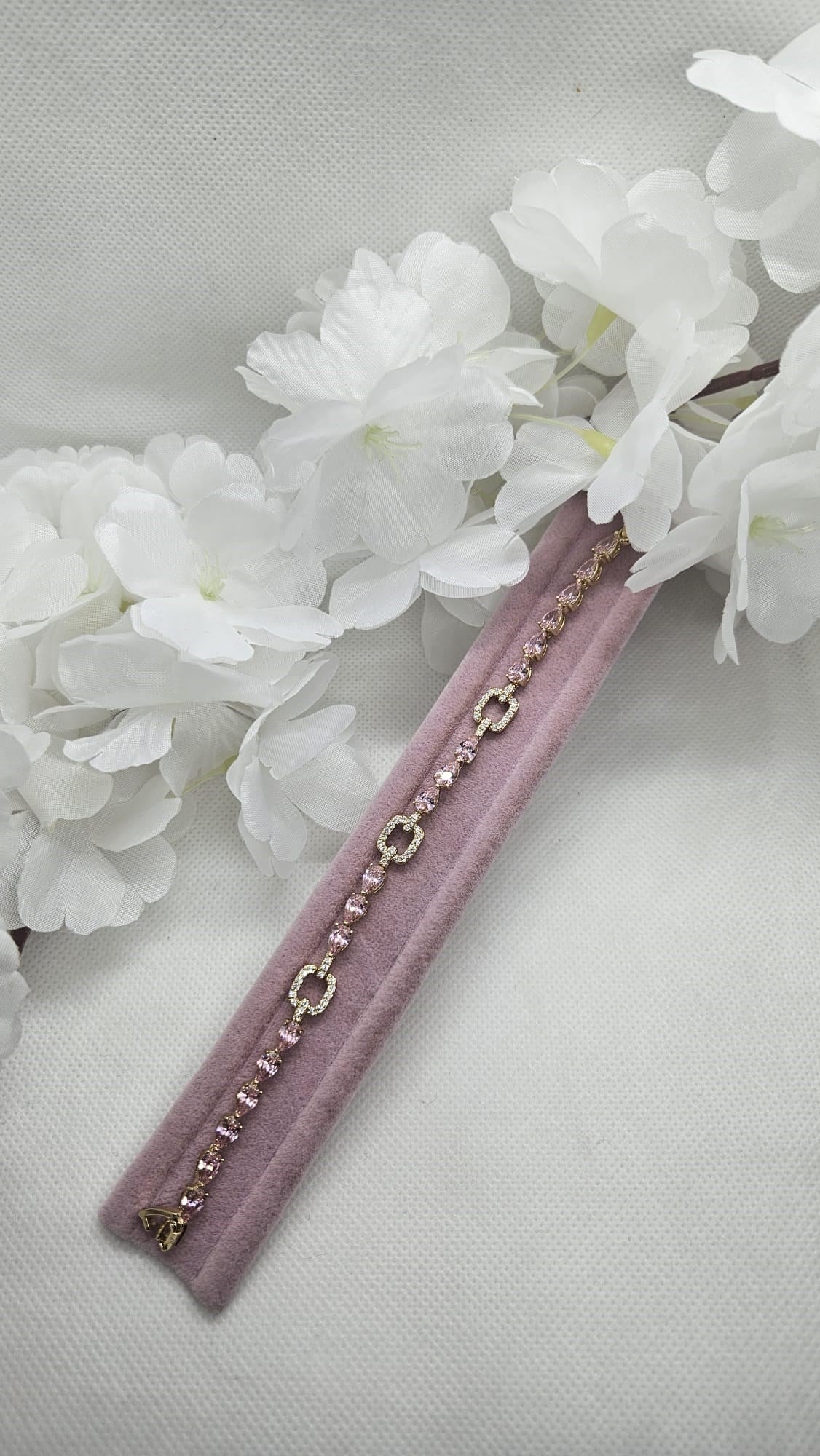 Xuping Gold Pembe Taşlı Kalp Model Bileklik