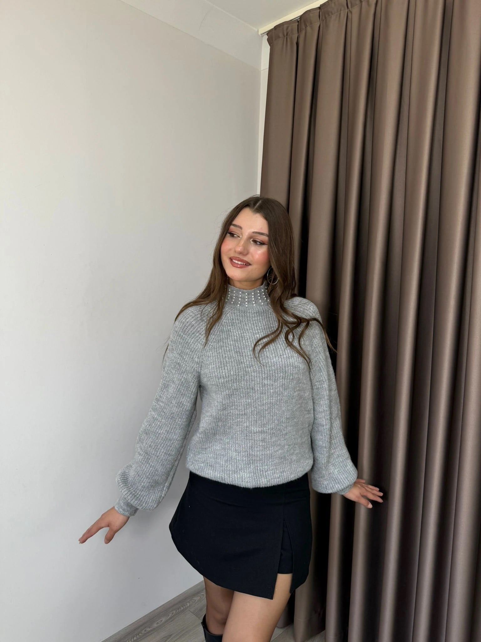 İNCİ DETAYLI KAZAK