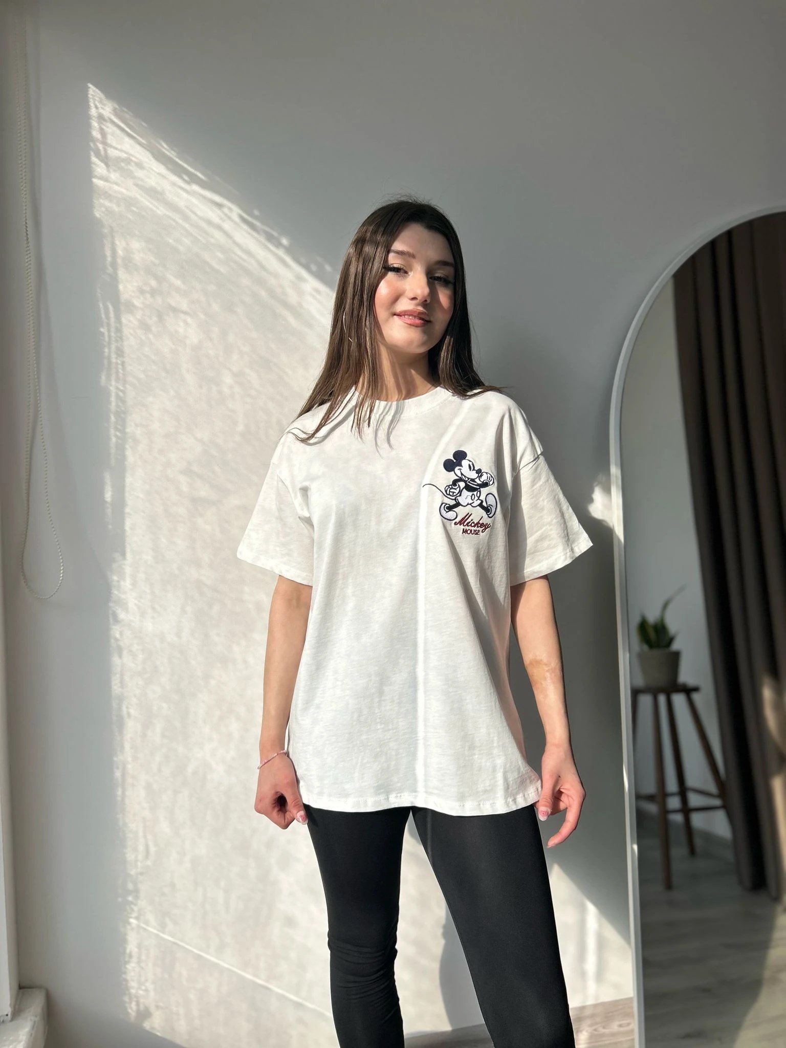 MİCKEY İŞLEMELİ TİŞÖRT