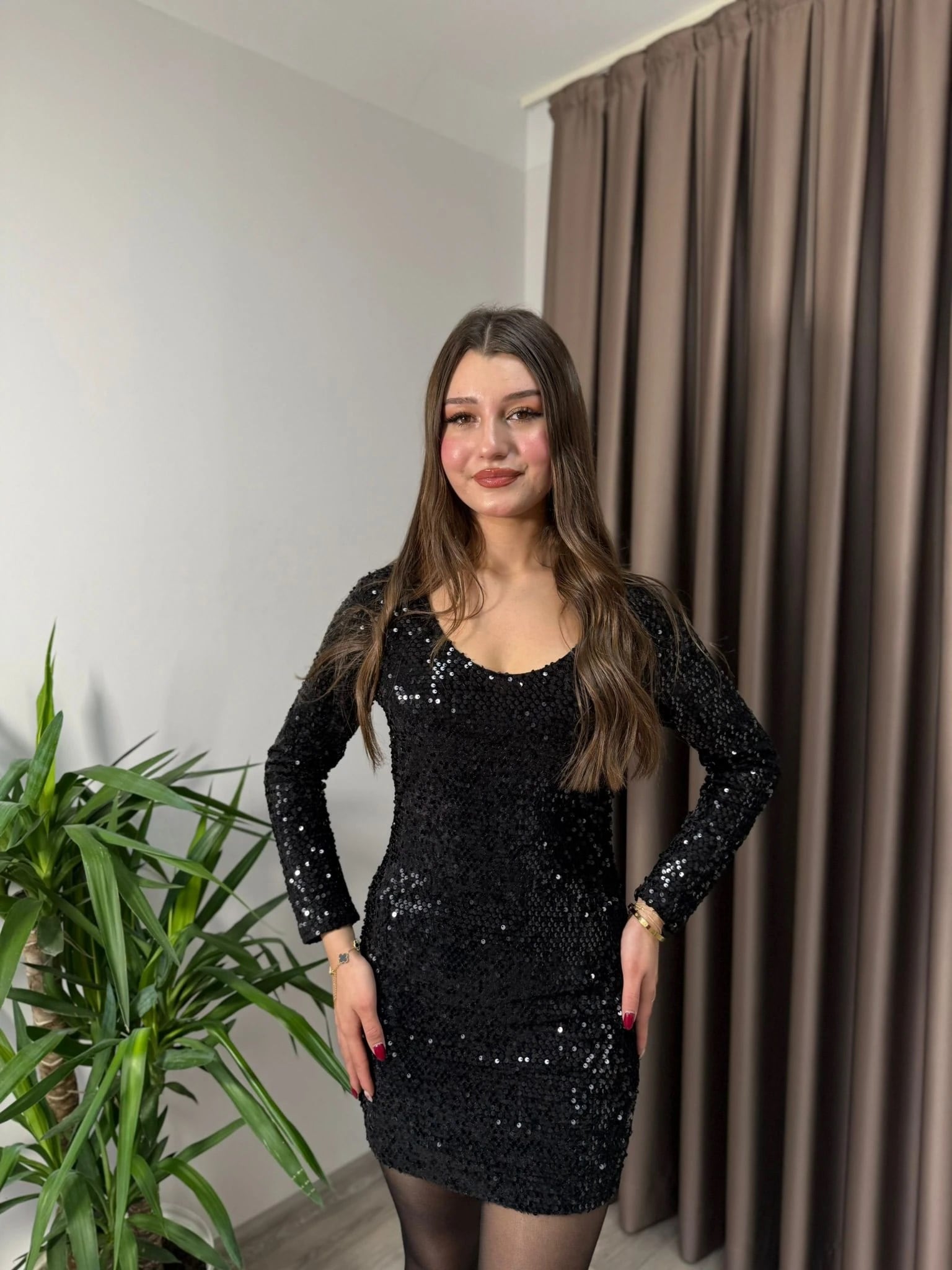 PAYETLİ MİNİ ELBİSE