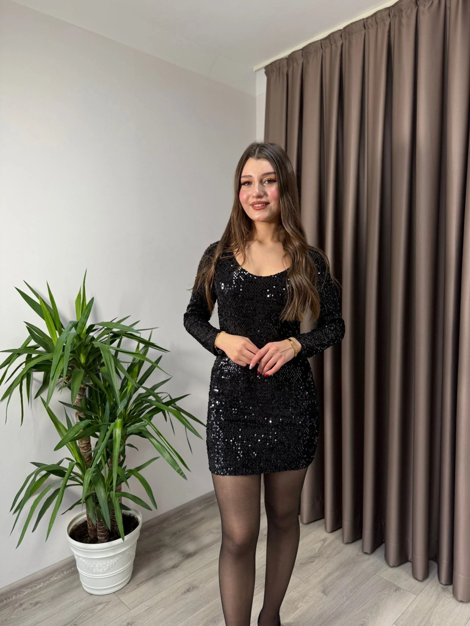PAYETLİ MİNİ ELBİSE