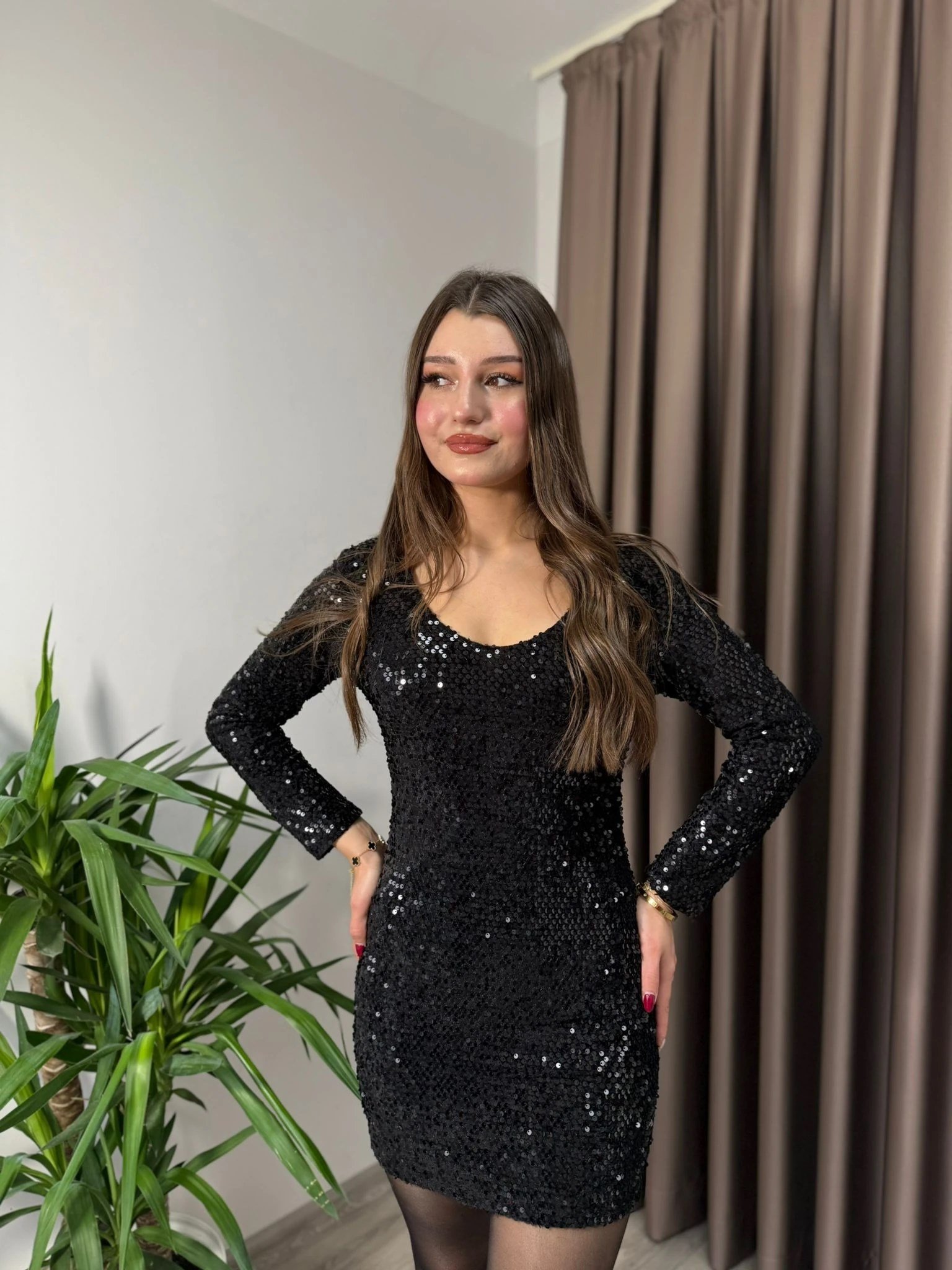 PAYETLİ MİNİ ELBİSE