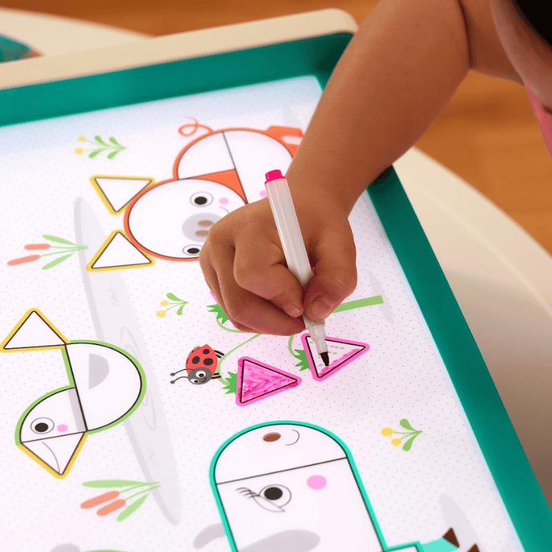 B.Toys Eğitici ve Işıklı Oyun Kutusu