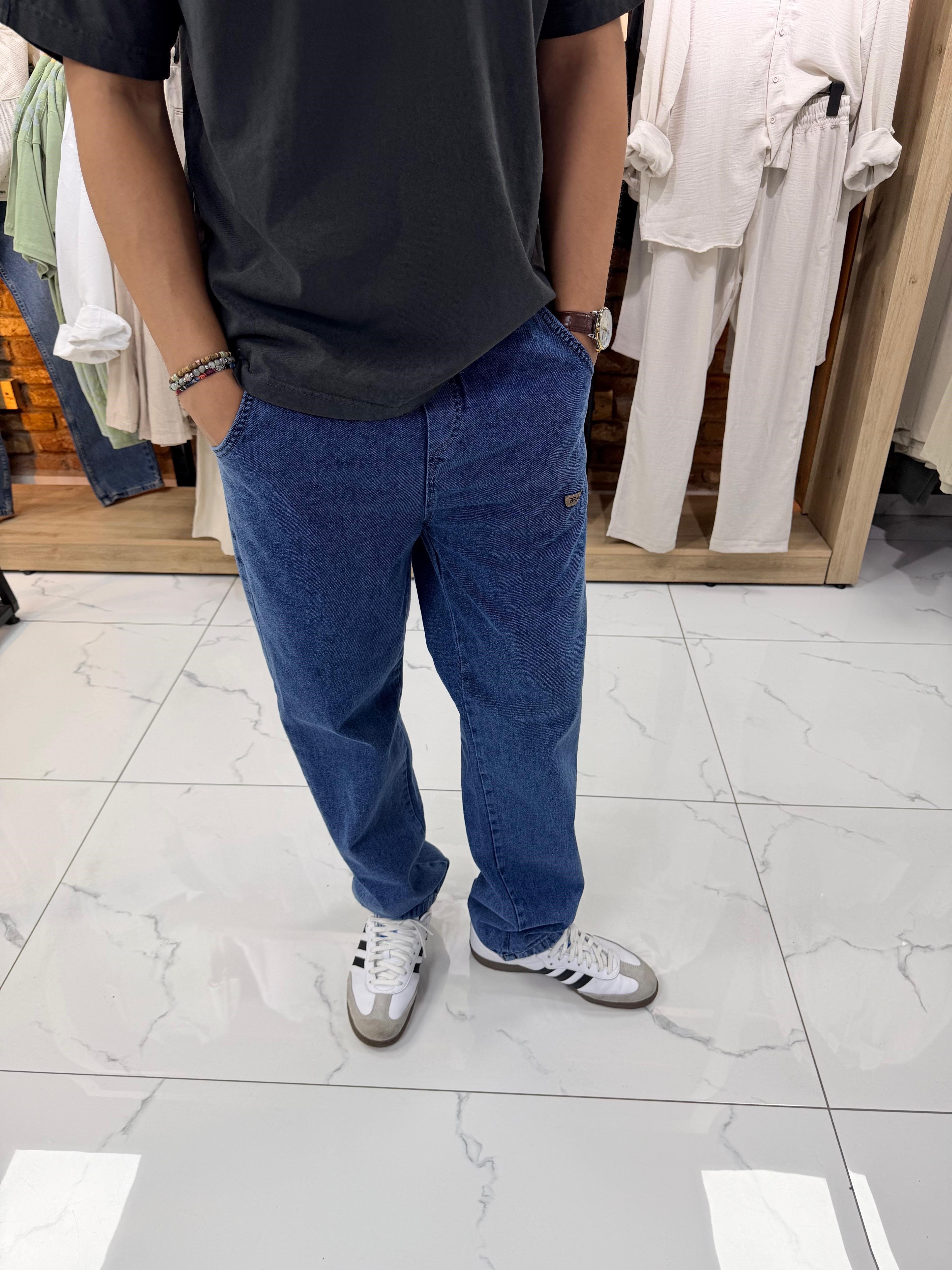 AMBLEMLİ BAGGY KOT PANTOLON 378