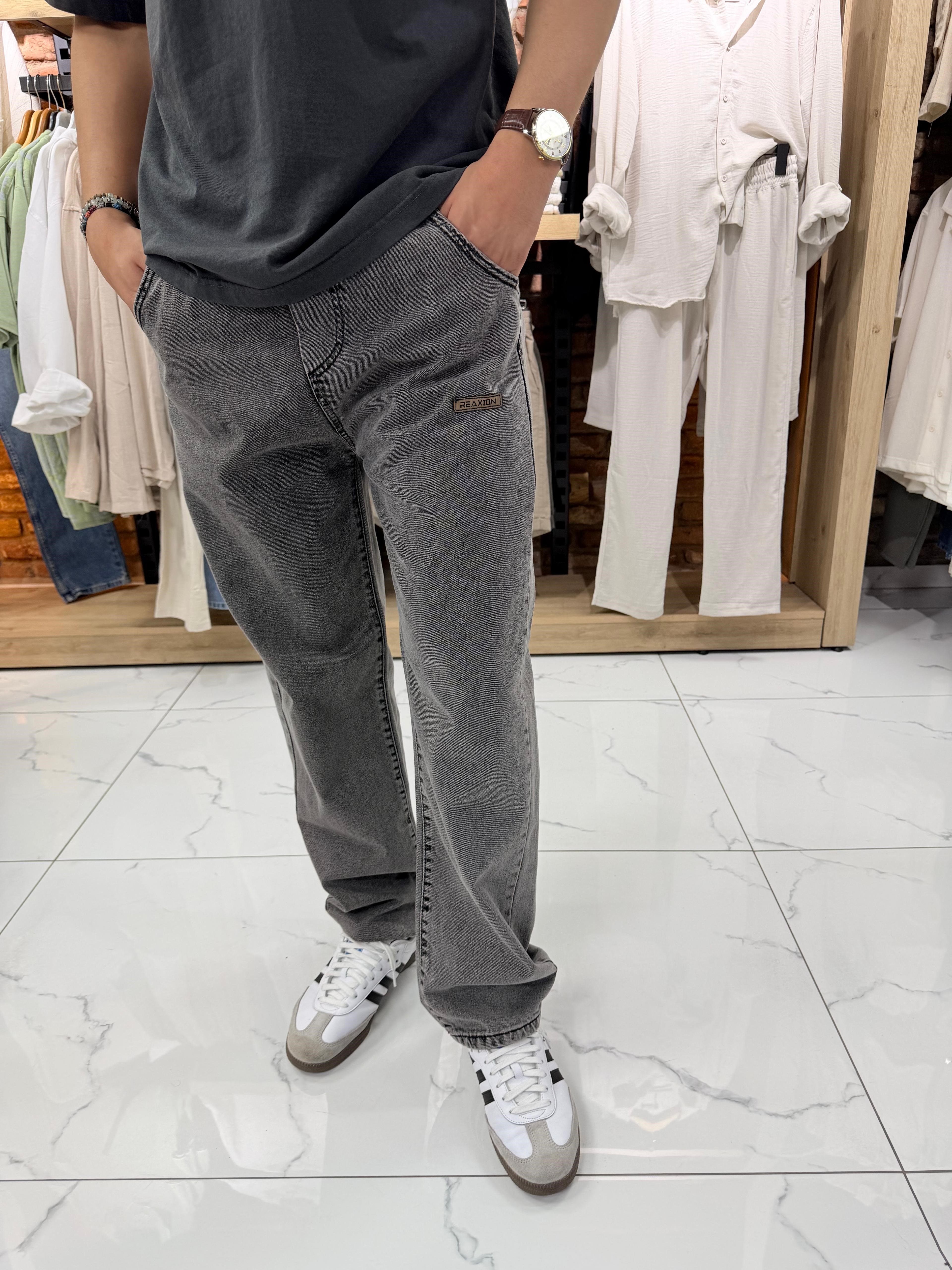 AMBLEMLİ BAGGY KOT PANTOLON 525