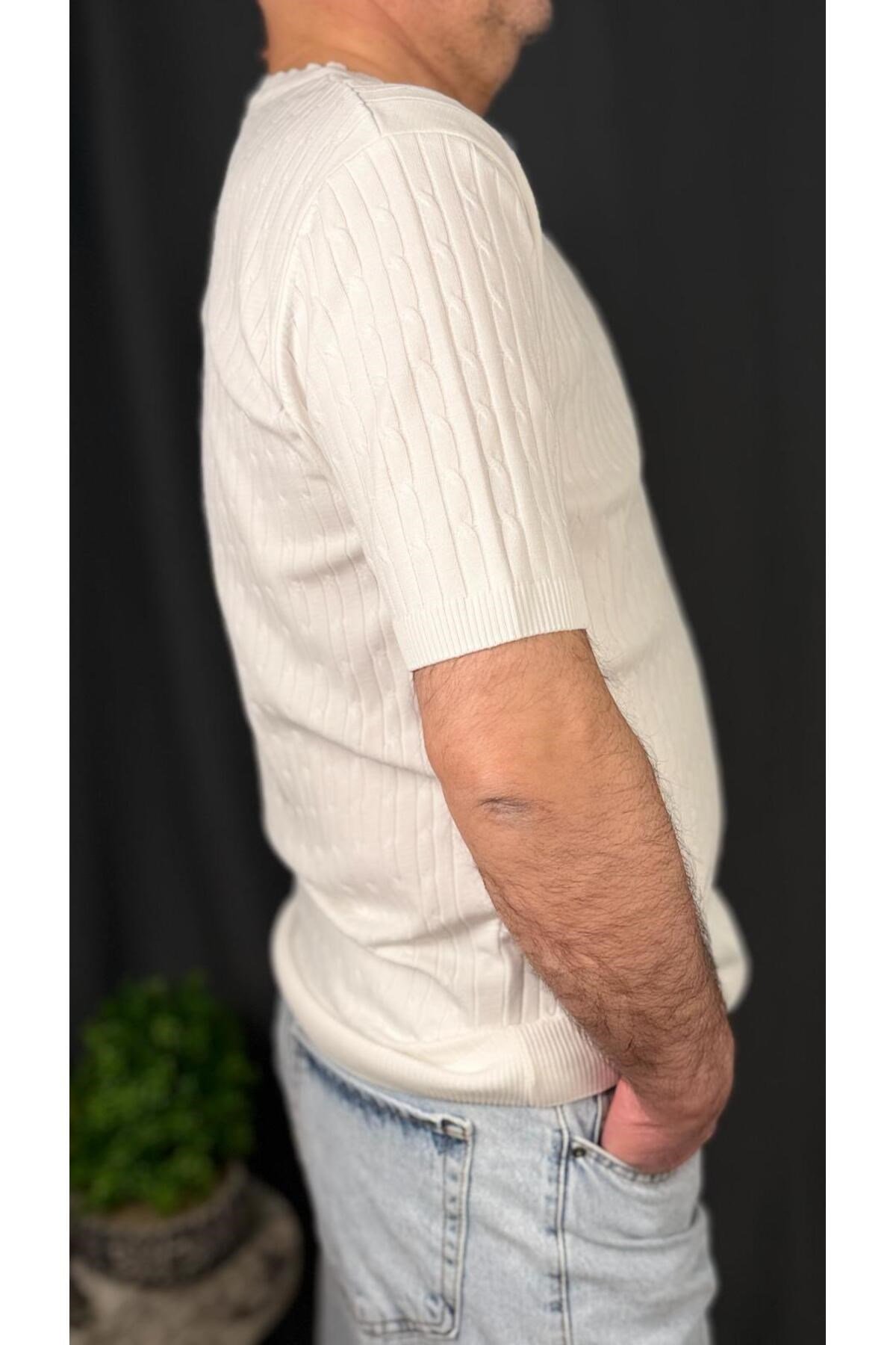 BİSİKLET YAKA , BELİ VE KOLLARI LASTİKLİ , FİT KESİM TİŞÖRT