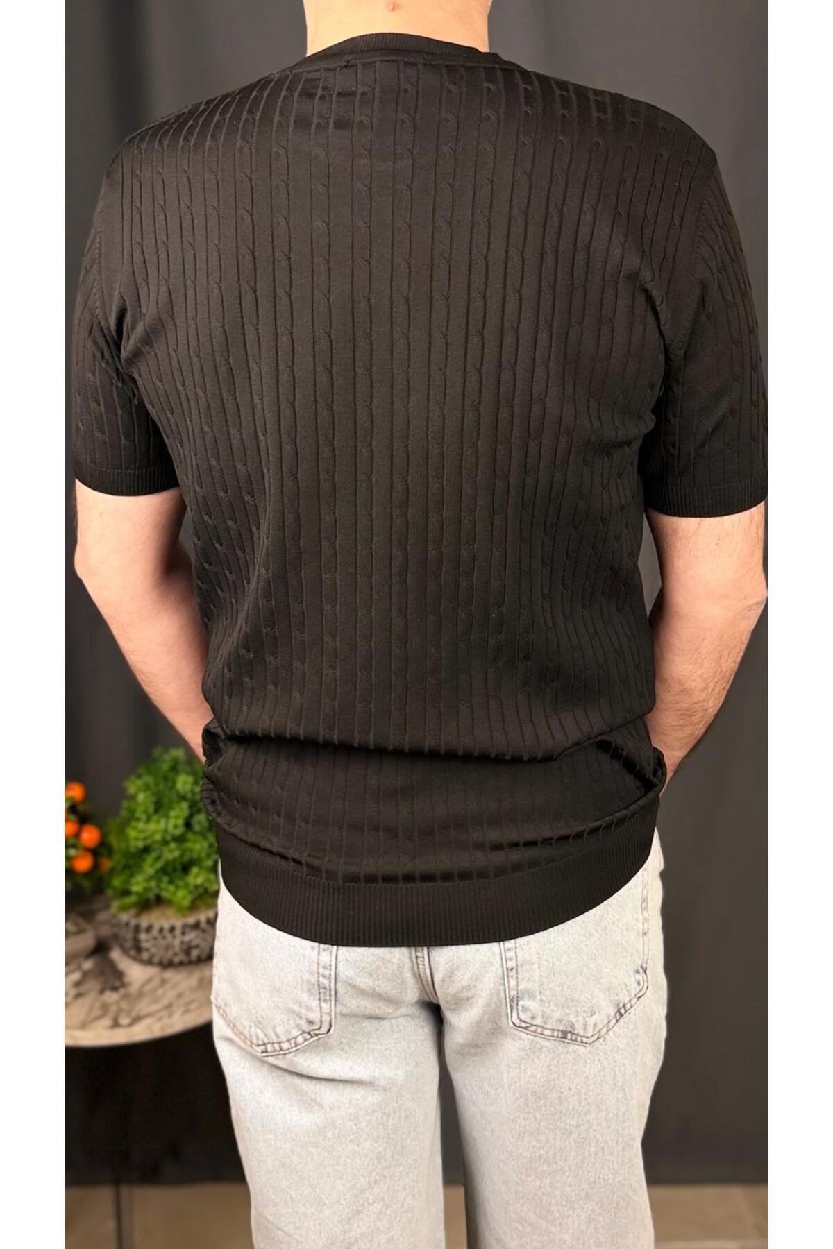 BİSİKLET YAKA , BELİ VE KOLLARI LASTİKLİ , FİT KESİM TİŞÖRT