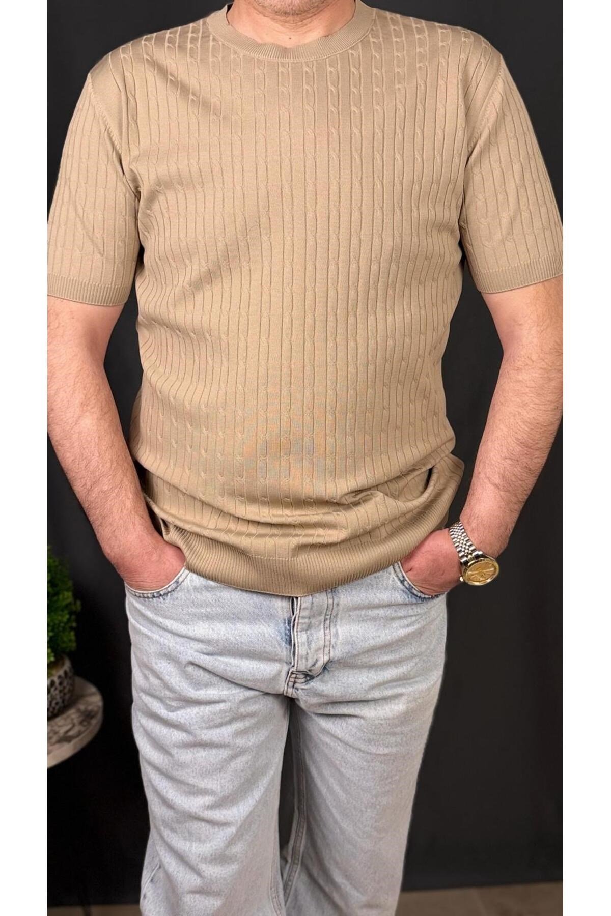 BİSİKLET YAKA , BELİ VE KOLLARI LASTİKLİ , FİT KESİM TİŞÖRT
