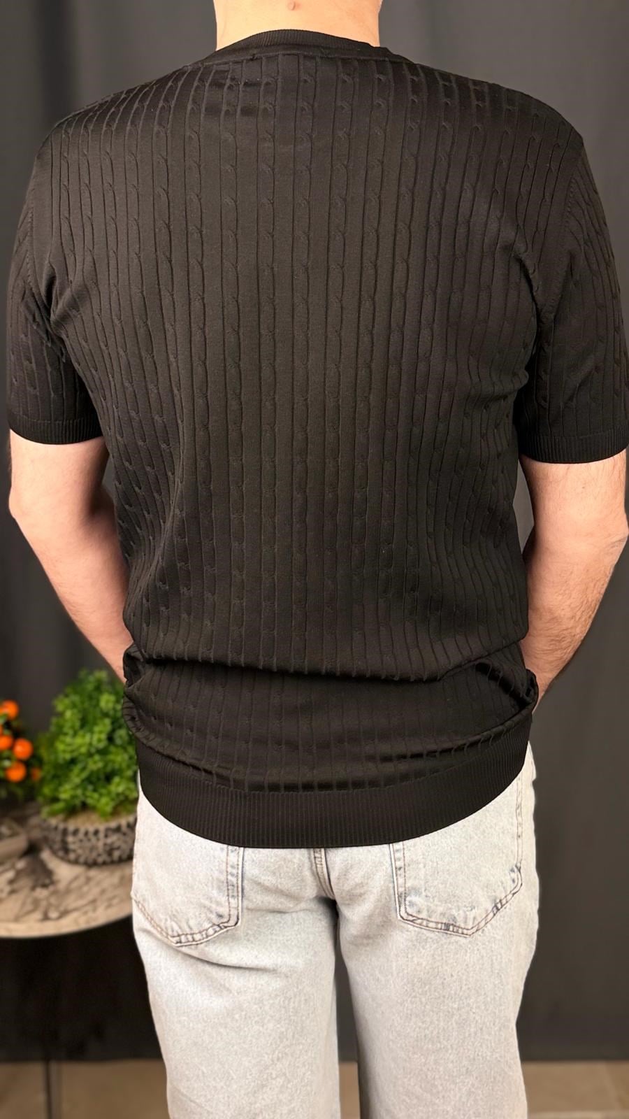 BİSİKLET YAKA , KENDİNDEN DESENLİ , BELİ LASTİKLİ ,TİŞÖRT (Siyah)