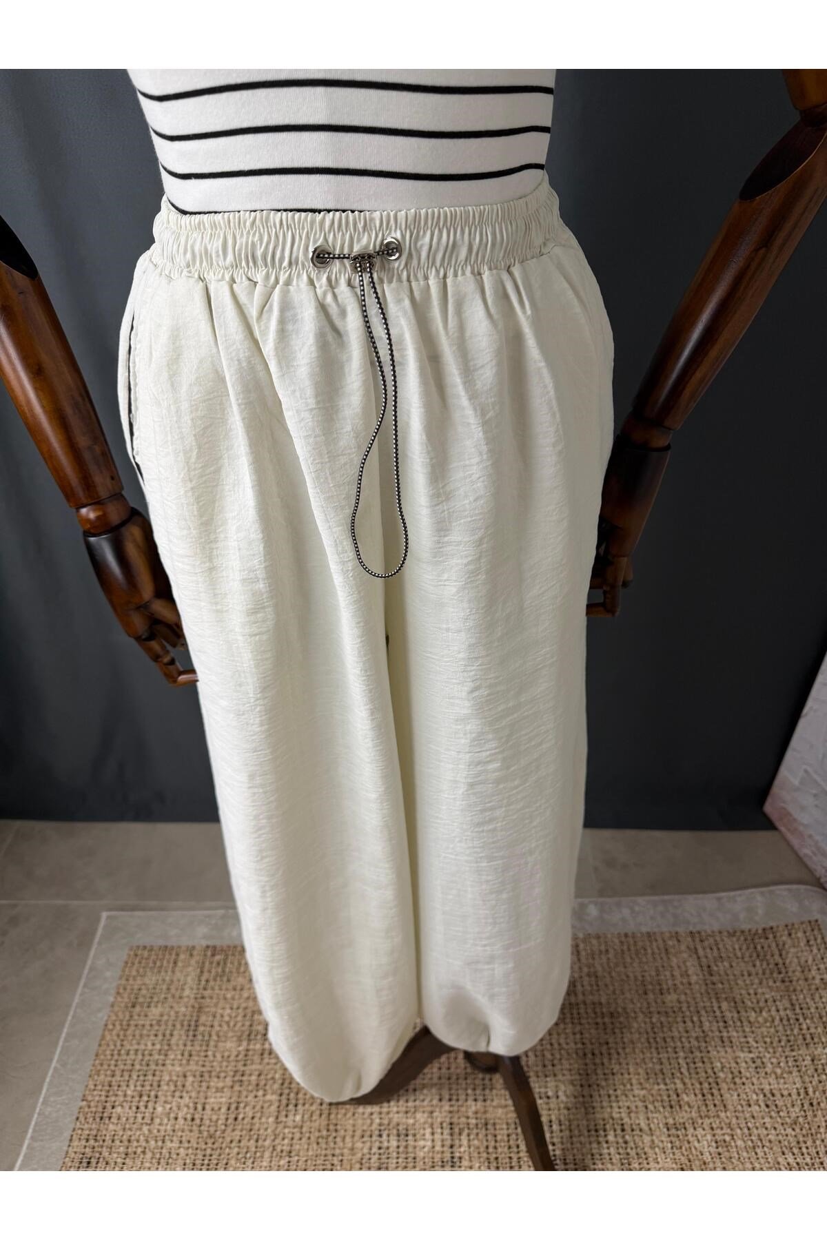 BÜZGÜLÜ PAÇA PARAŞÜT PANTOLON