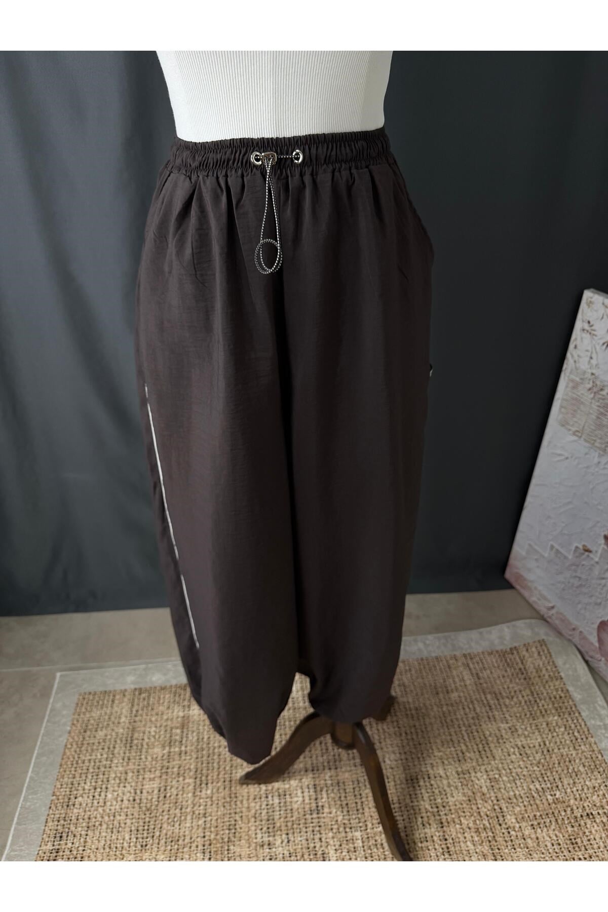 BÜZGÜLÜ PAÇA PARAŞÜT PANTOLON