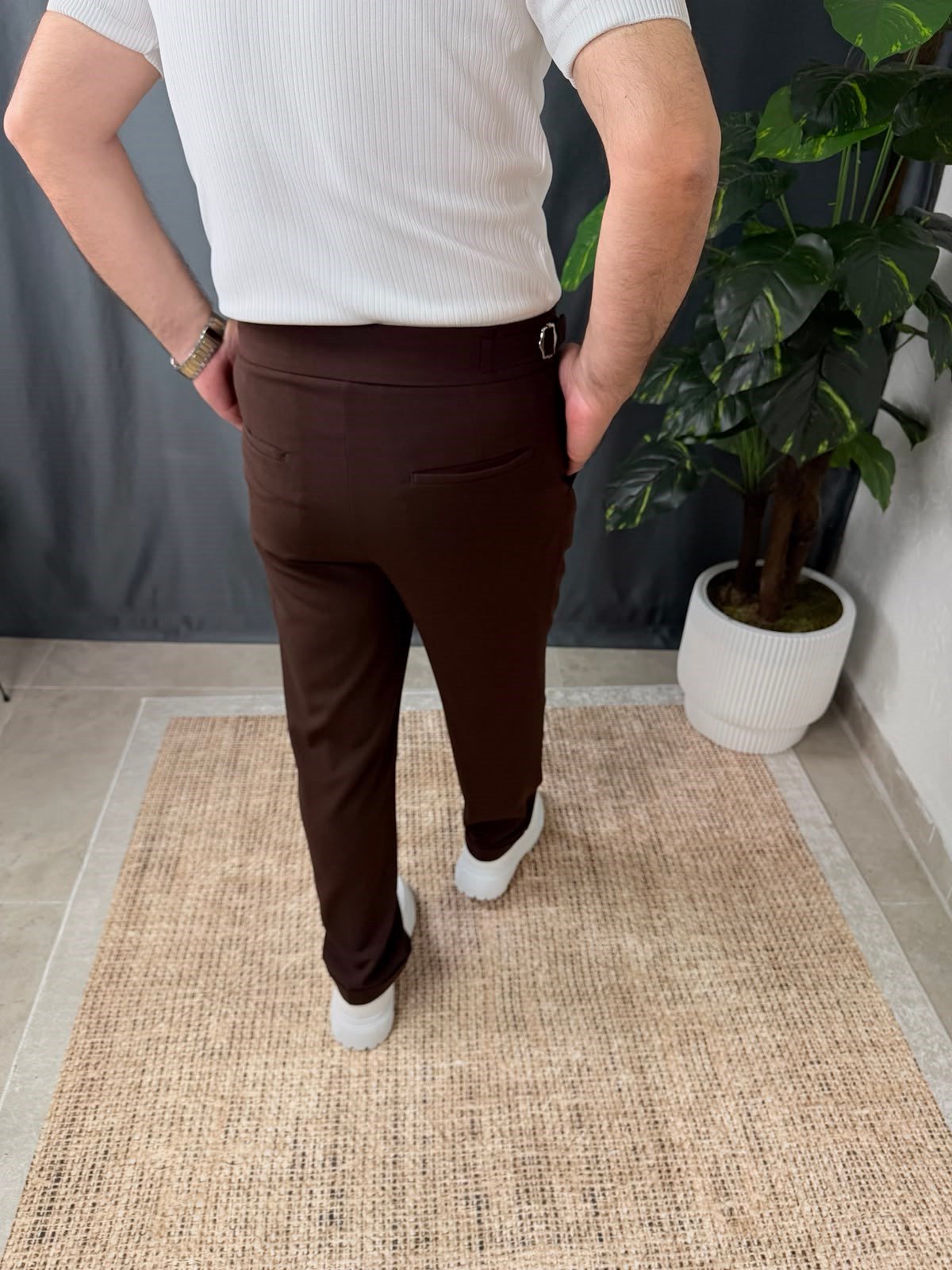 ÇİFT DÜĞMELİ KEMERLİ PANTOLON
