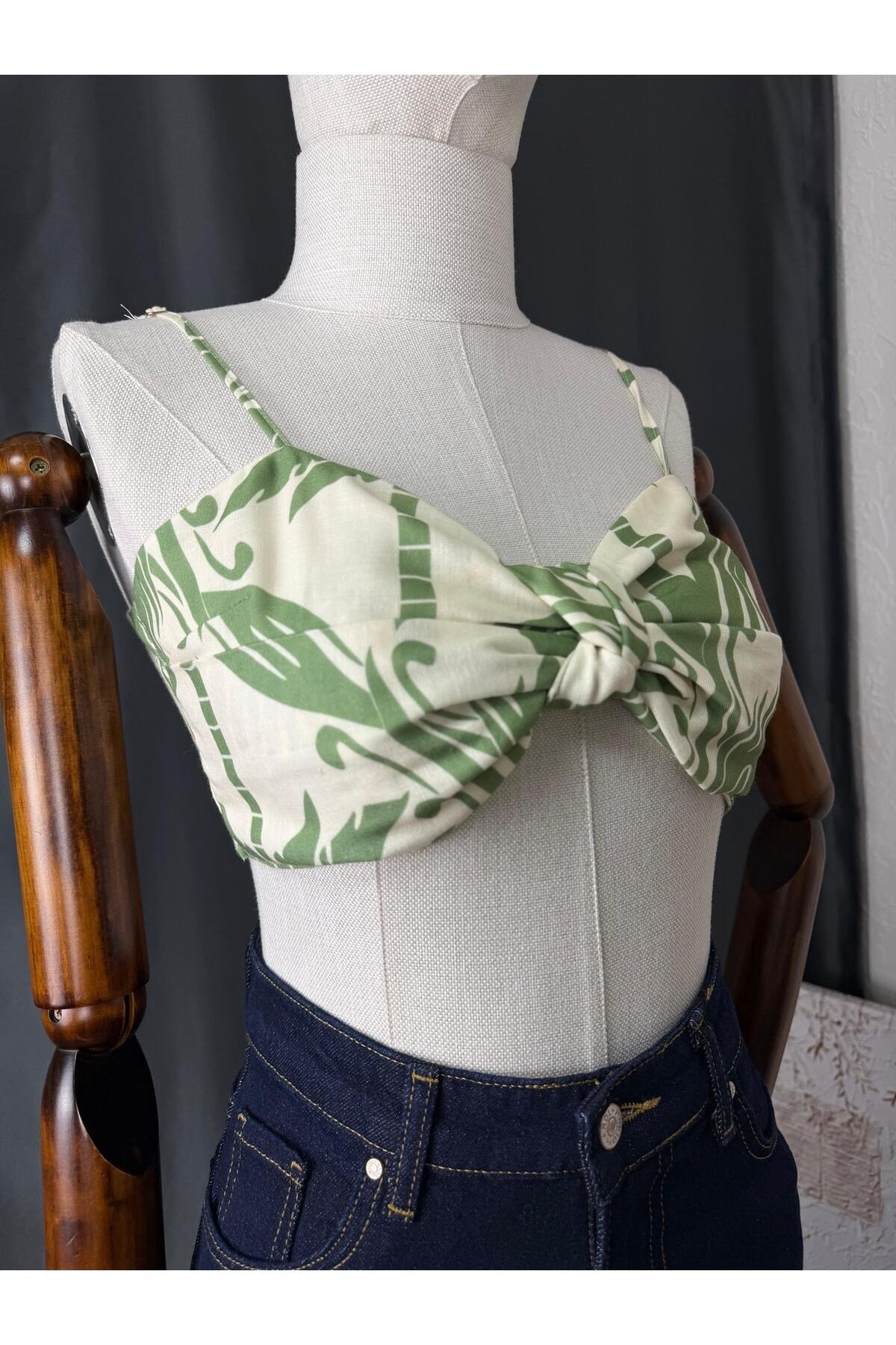 DESENLİ CROP