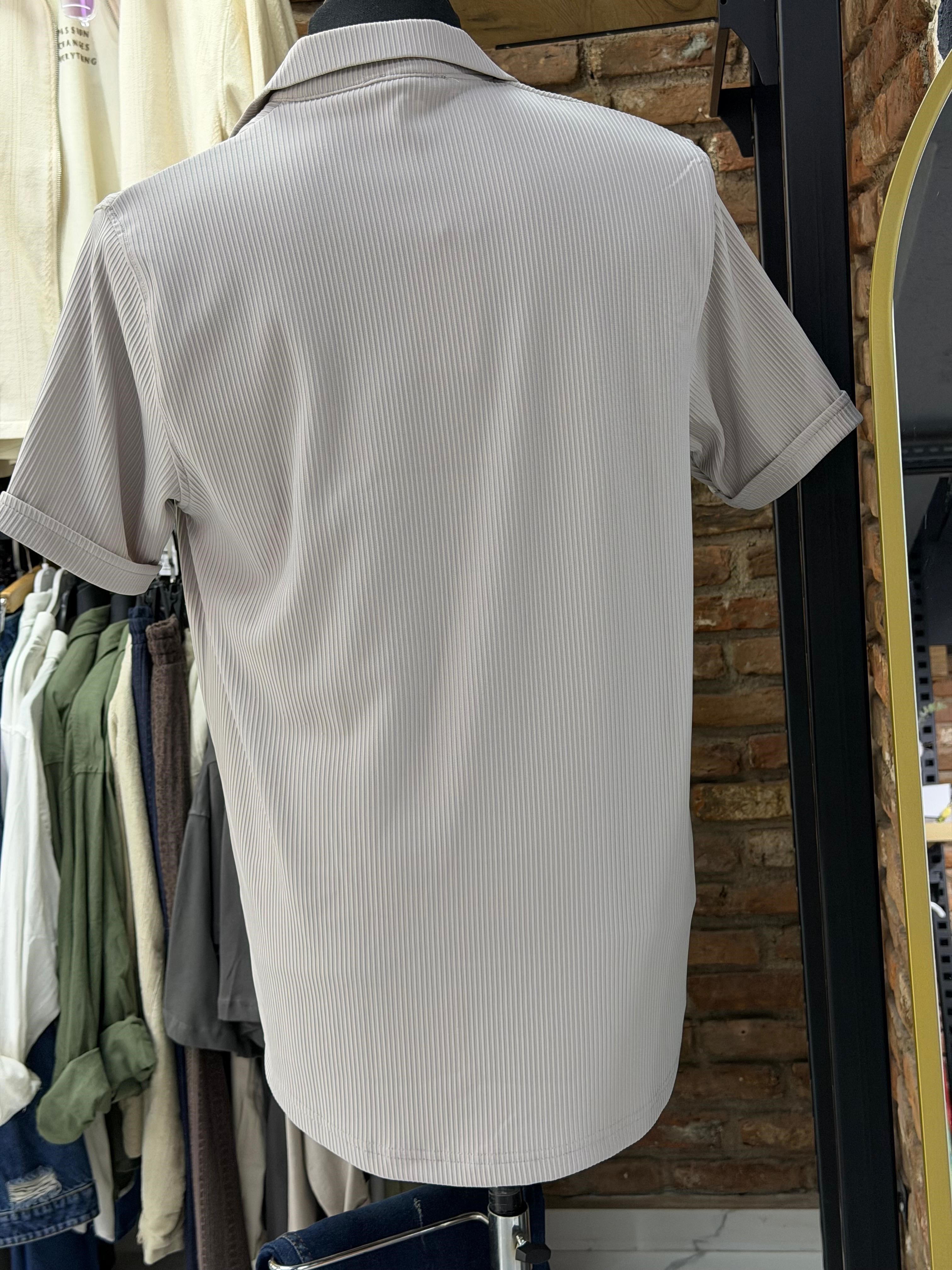 FİTİLLİ APAŞ YAKA KISA KOLLU GÖMLEK