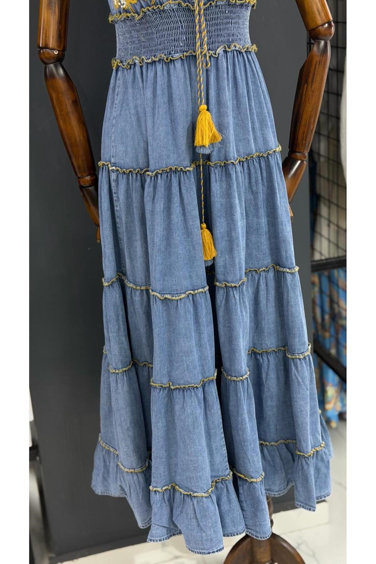 İNCİ ÇİÇEK İŞLEMELİ ELBİSE