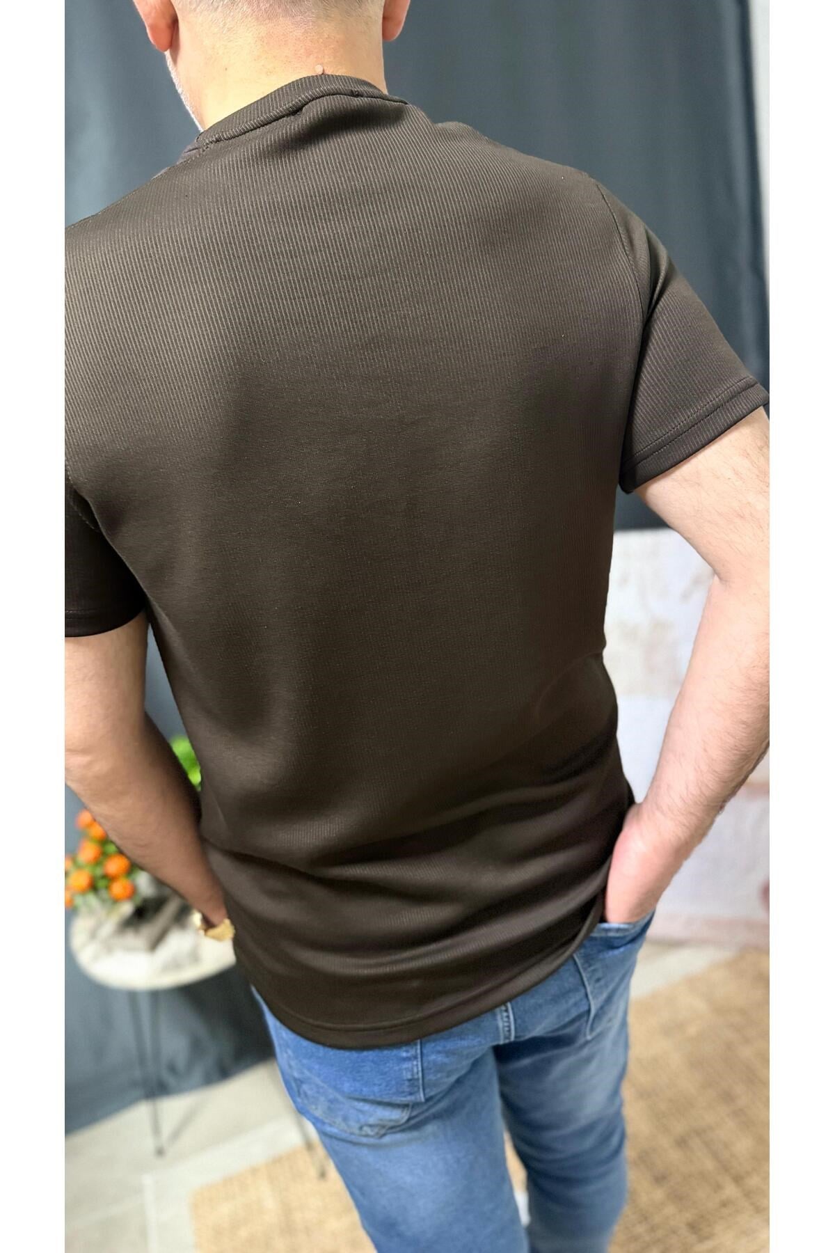 KOLLARI DETAYLI , FİTİLLİ , FİTTED ERKEK TİŞÖRT