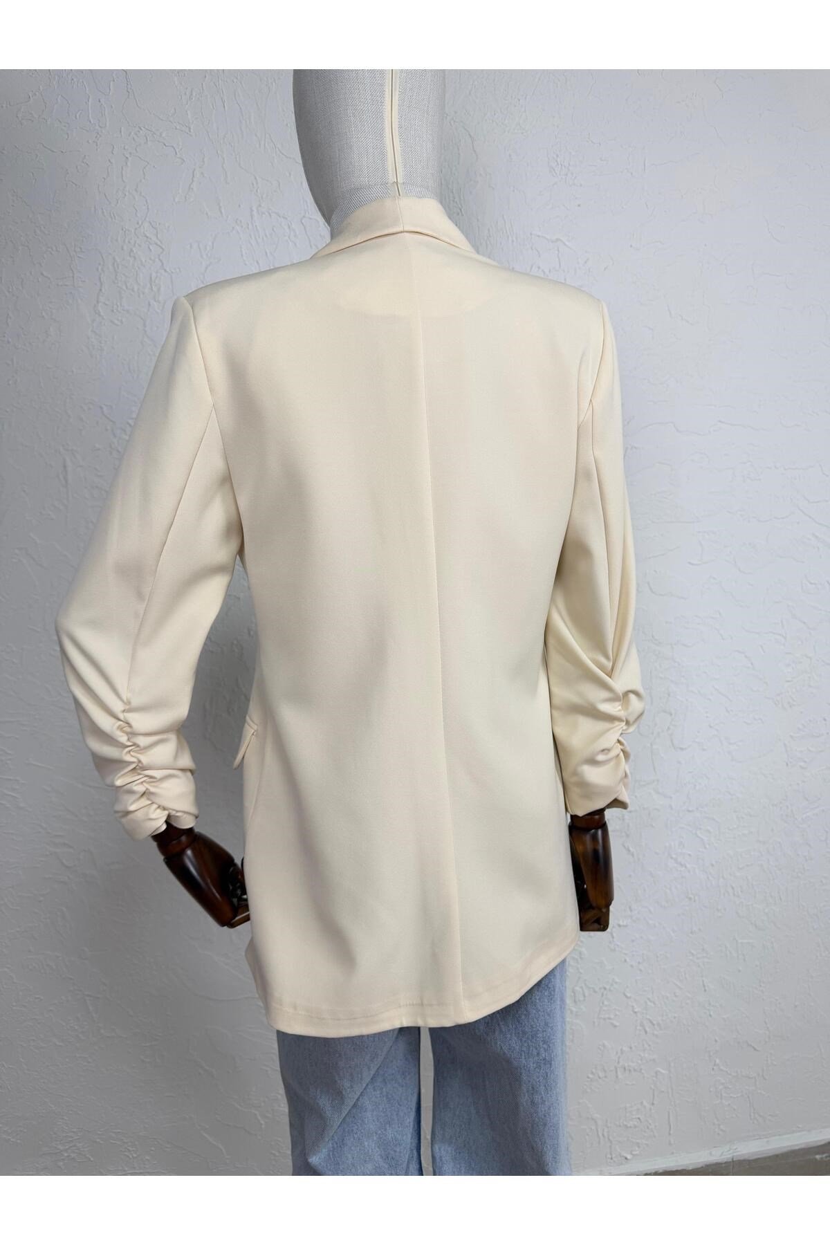 KOLU BÜZGĞLĞ BLAZER CEKET