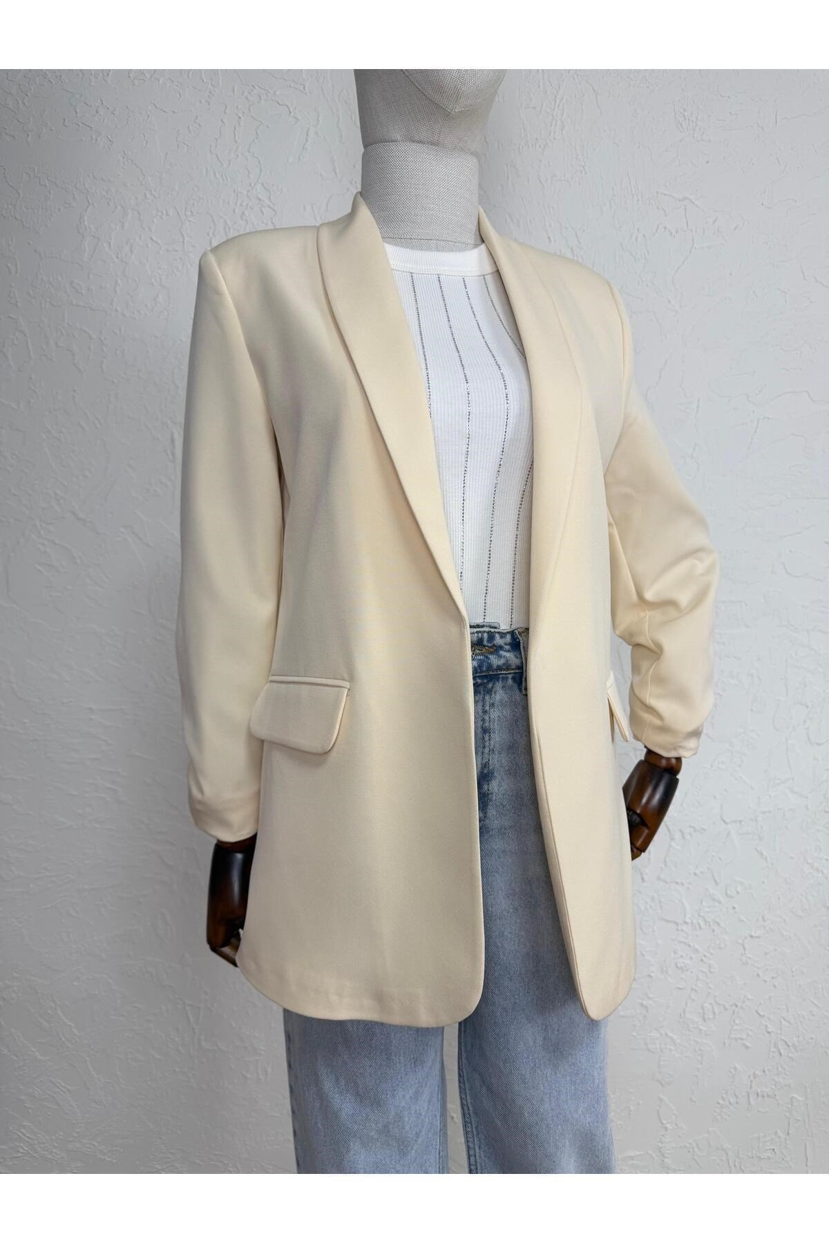 KOLU BÜZGĞLĞ BLAZER CEKET