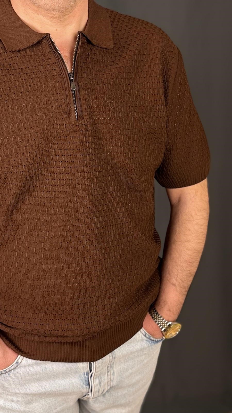 POLO , FERMUARLI YAKA , FİT KESİM ,TİŞÖRT (Kahverengi)
